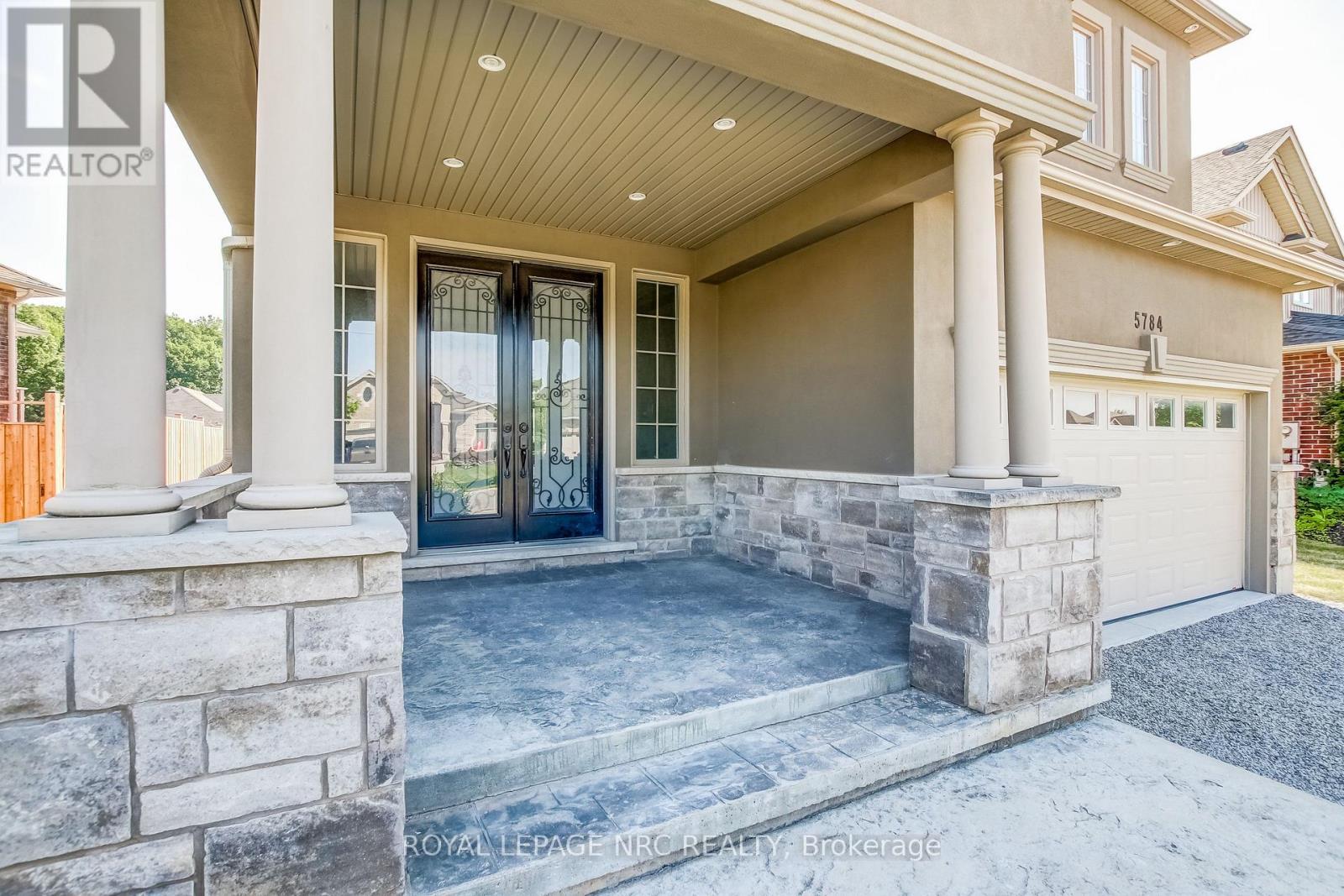 












5784 IRONWOOD STREET

,
Niagara Falls (Forestview),




Ontario
L2H0G4

