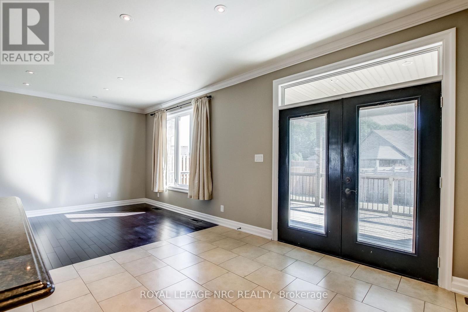 












5784 IRONWOOD STREET

,
Niagara Falls (Forestview),




Ontario
L2H0G4

