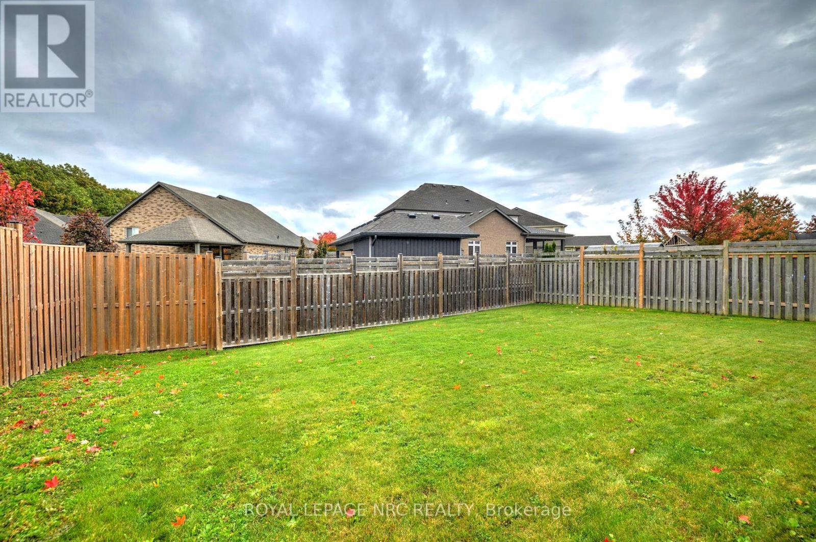 












5784 IRONWOOD STREET

,
Niagara Falls (Forestview),




Ontario
L2H0G4

