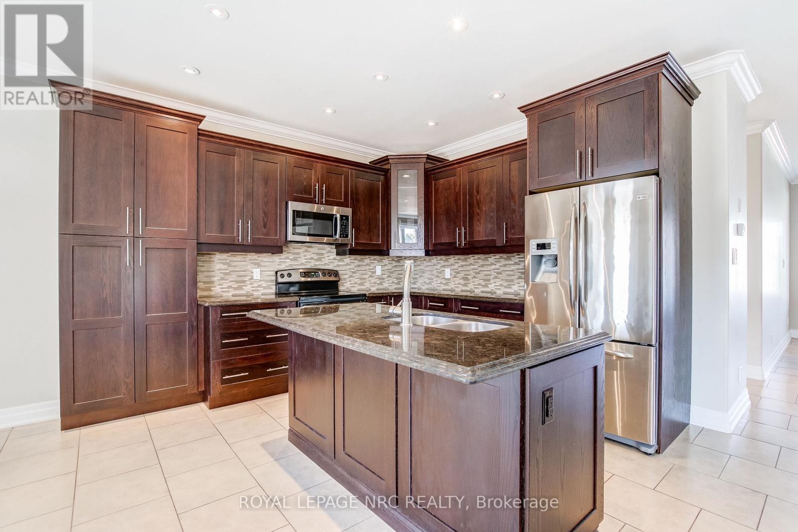 












5784 IRONWOOD STREET

,
Niagara Falls (Forestview),




Ontario
L2H0G4

