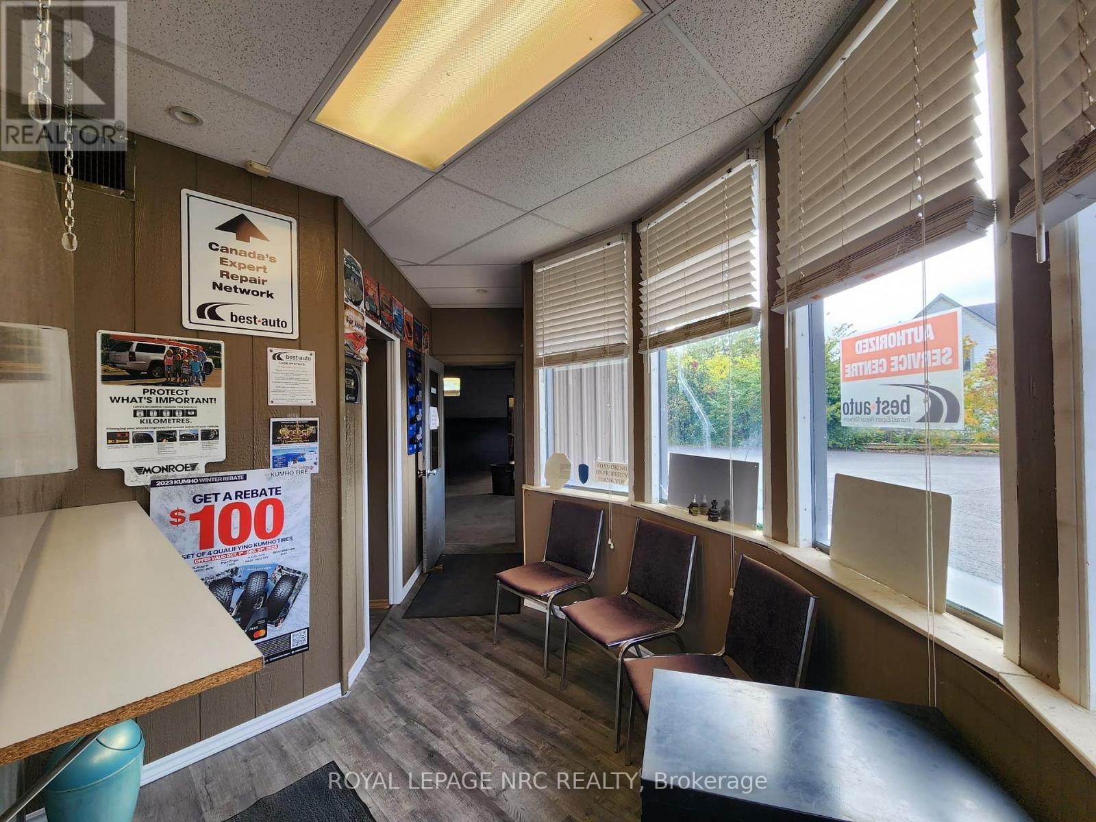 












208 RIDGE ROAD N

,
Fort Erie (Ridgeway),




Ontario
L0S1N0

