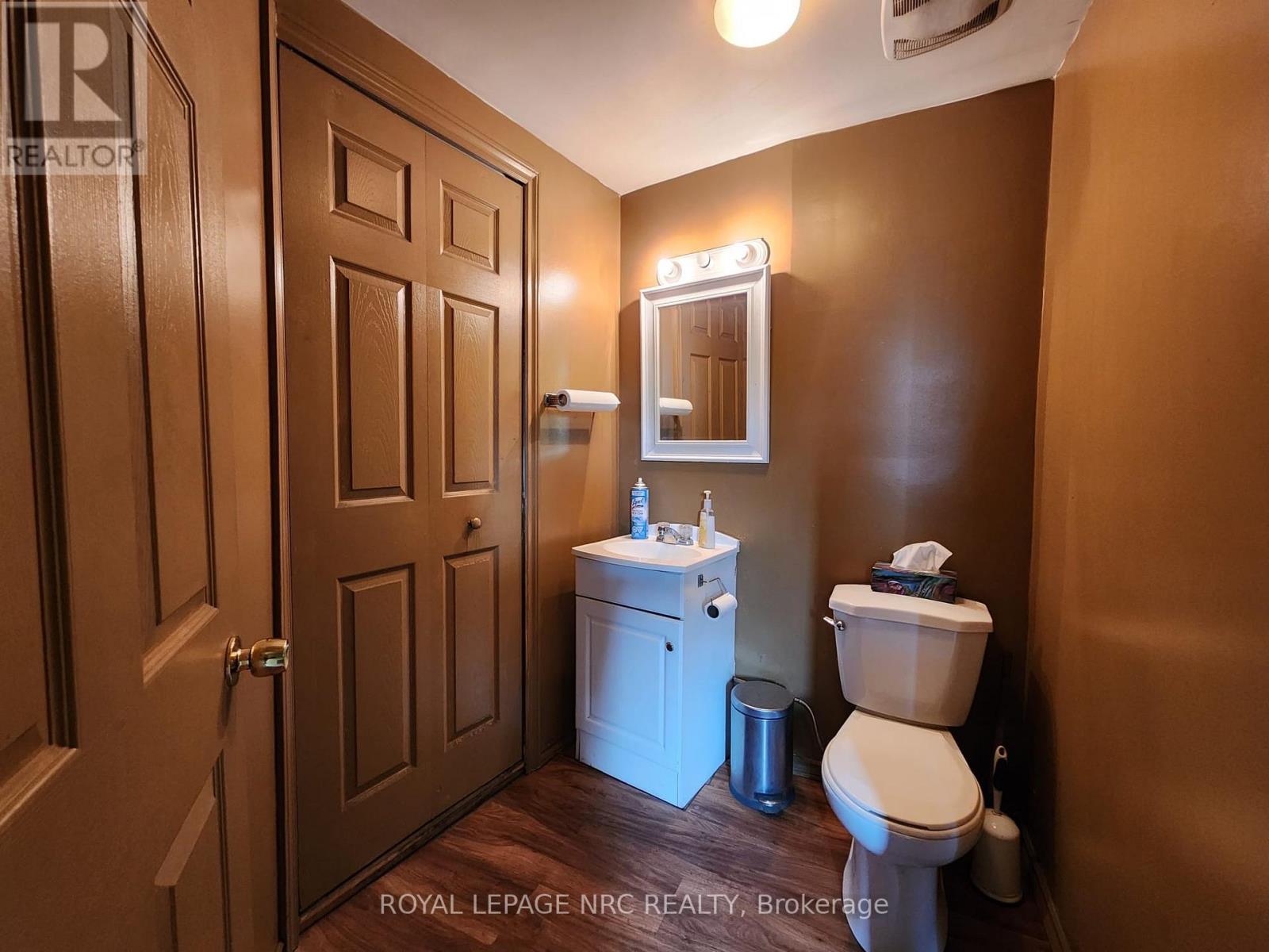 












208 RIDGE ROAD N

,
Fort Erie (Ridgeway),




Ontario
L0S1N0

