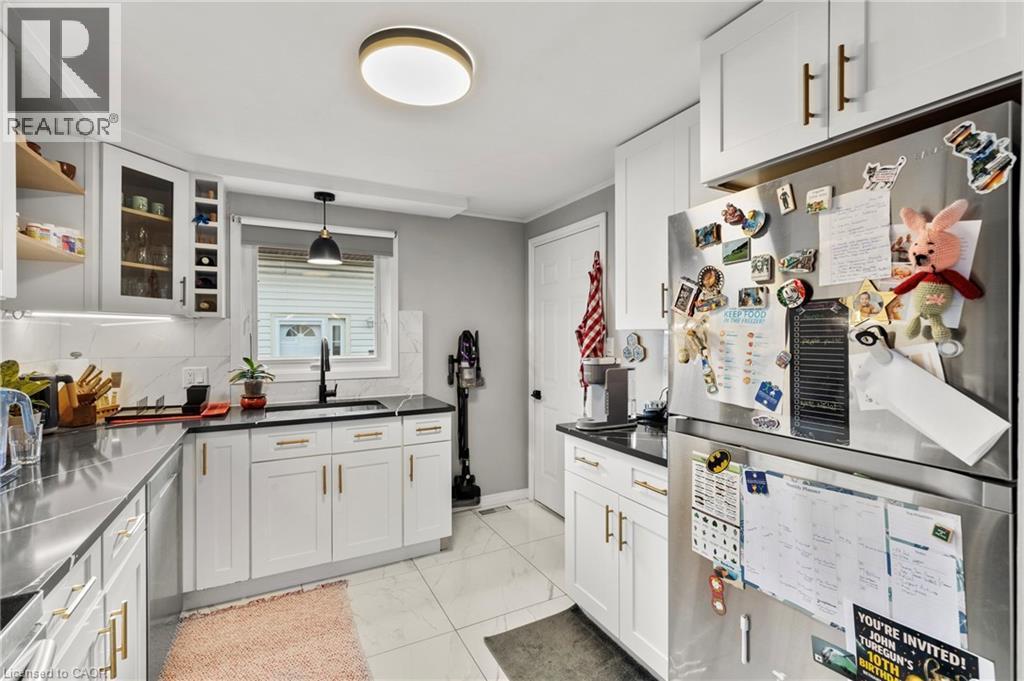 












40 BULA Drive

,
St. Catharines,




Ontario
L2N6R6

