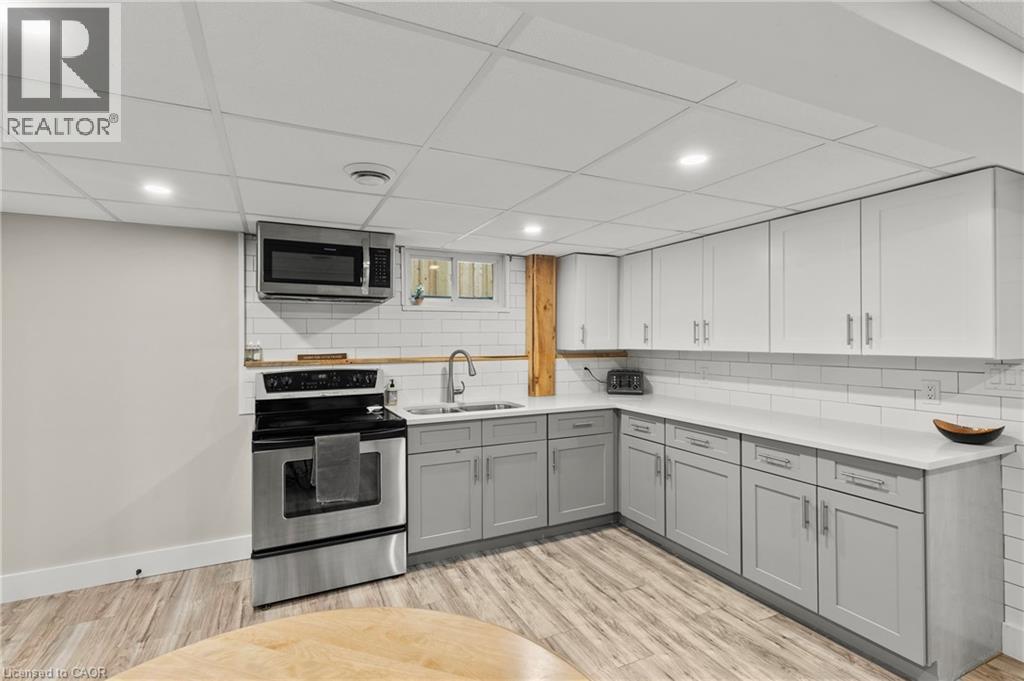 












40 BULA Drive

,
St. Catharines,




Ontario
L2N6R6

