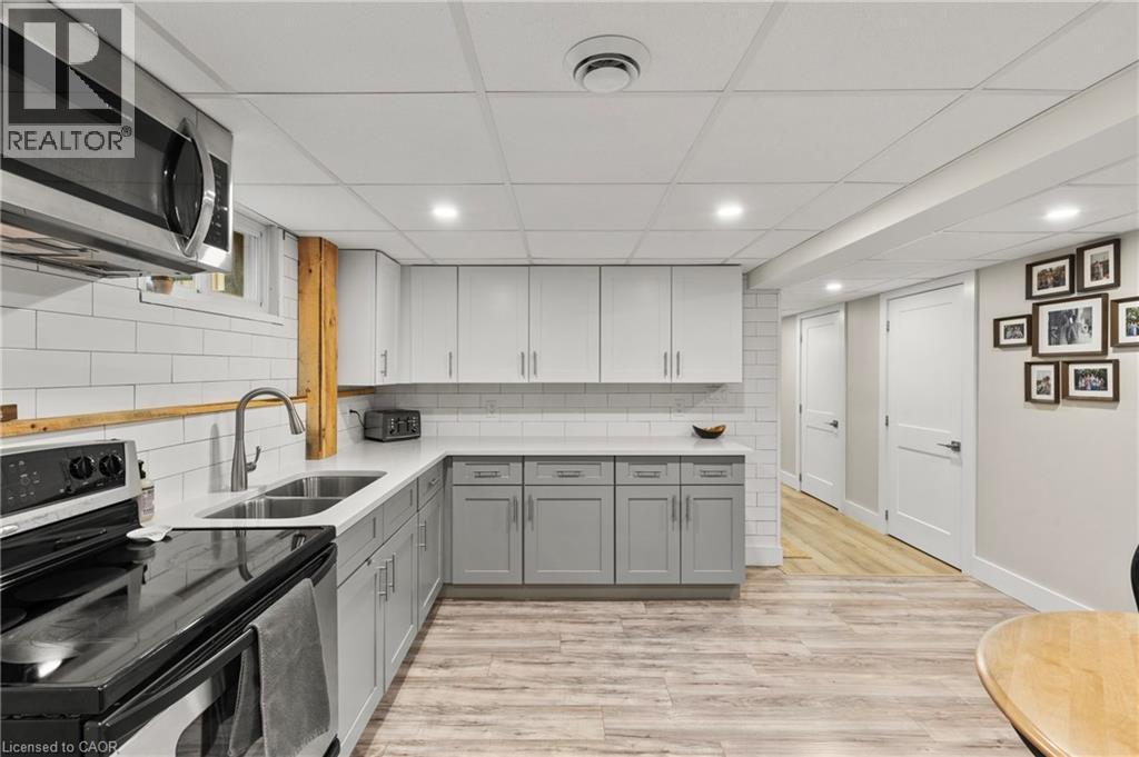 












40 BULA Drive

,
St. Catharines,




Ontario
L2N6R6

