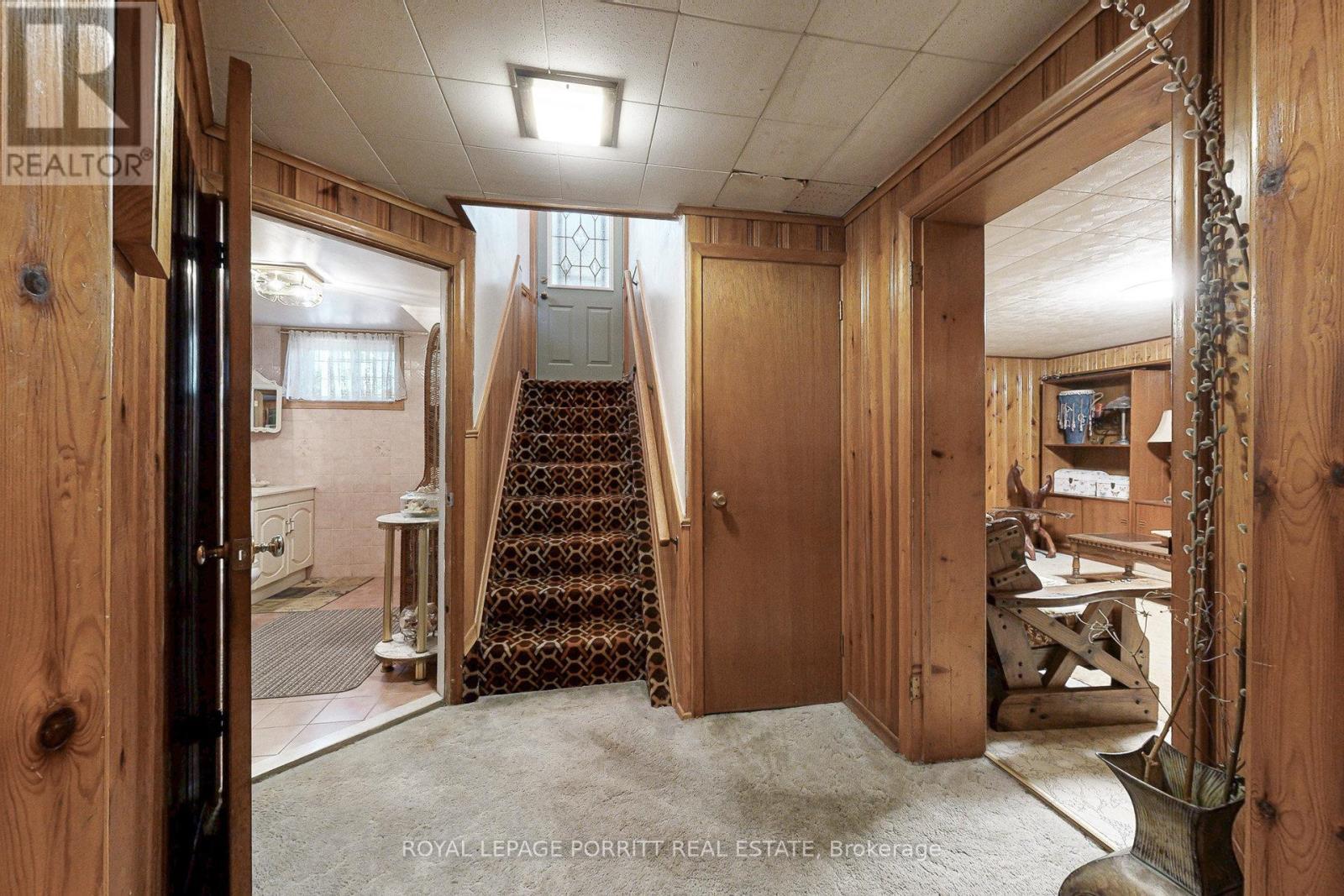 












1 AINTREE COURT

,
Toronto,




Ontario
M8W2E1

