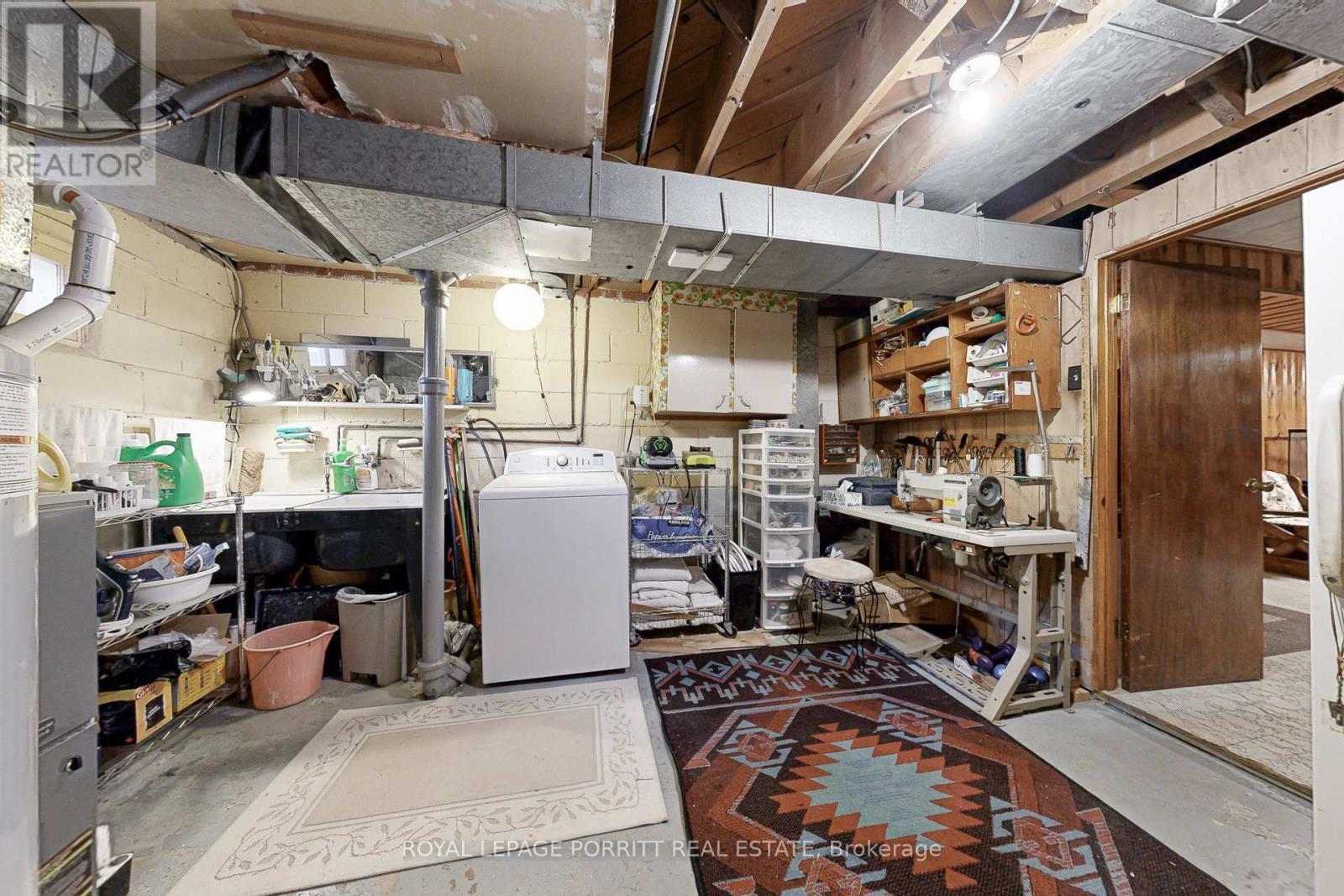 












1 AINTREE COURT

,
Toronto,




Ontario
M8W2E1

