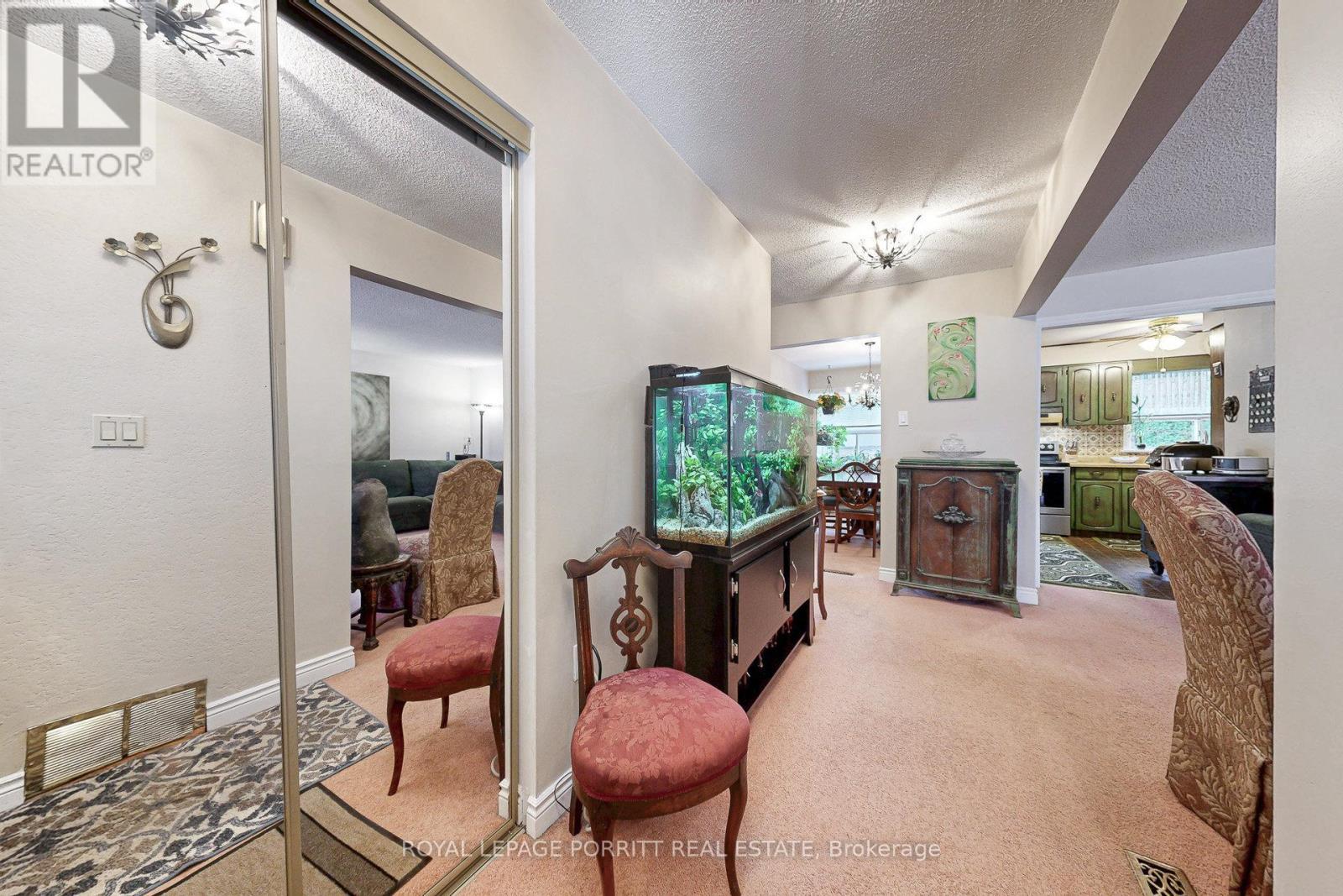 












1 AINTREE COURT

,
Toronto,




Ontario
M8W2E1

