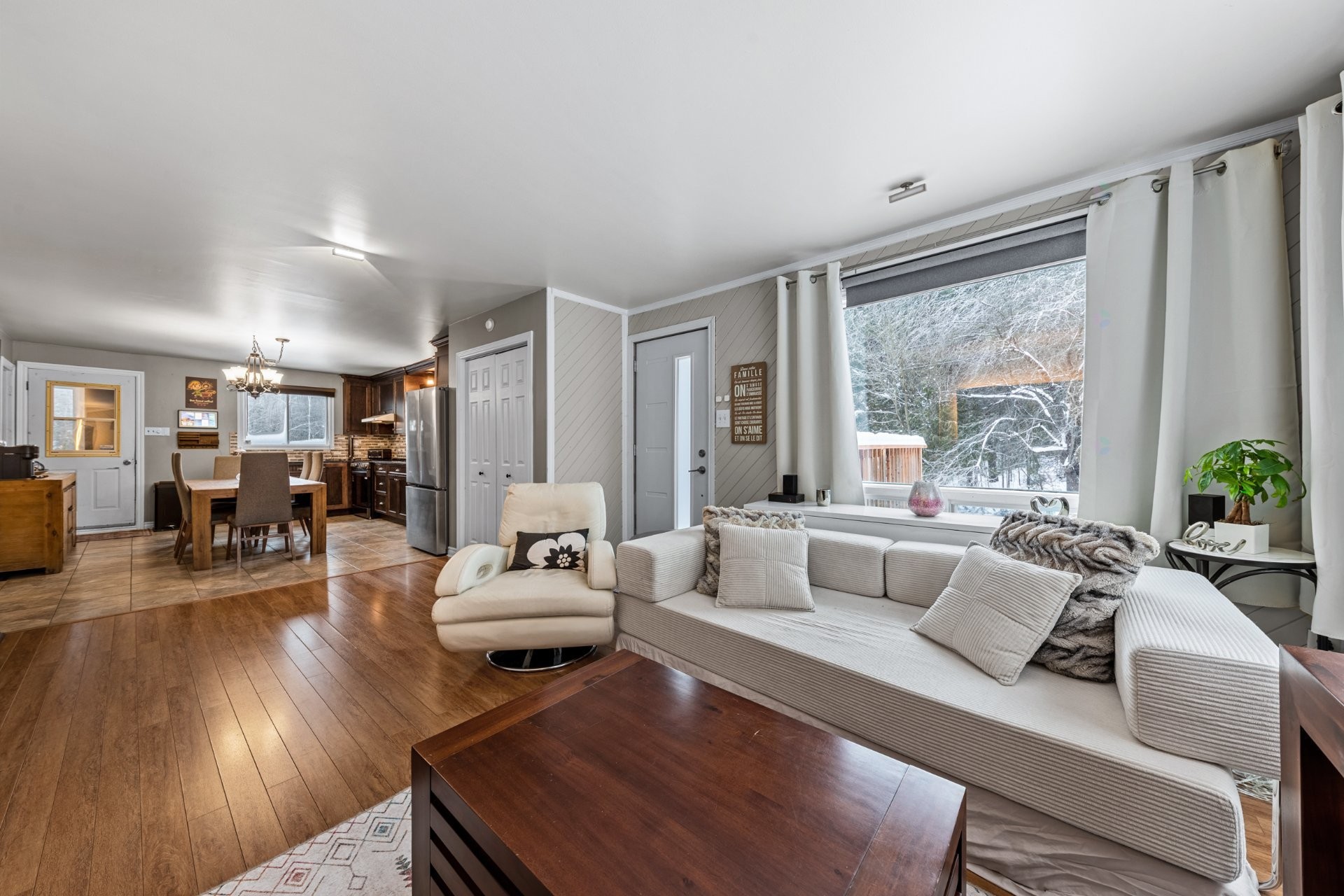 









330


Côte St-Paul

,
Saint-Colomban,




QC
J5K1Z7

