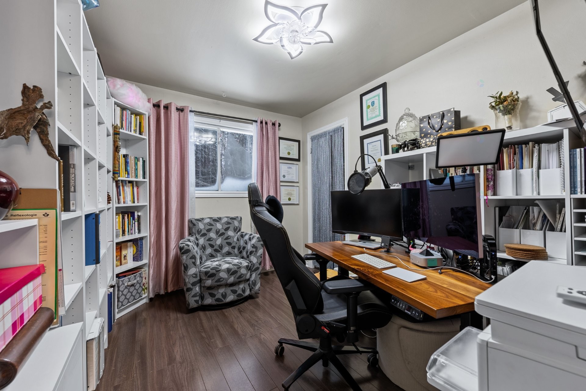 









330


Côte St-Paul

,
Saint-Colomban,




QC
J5K1Z7

