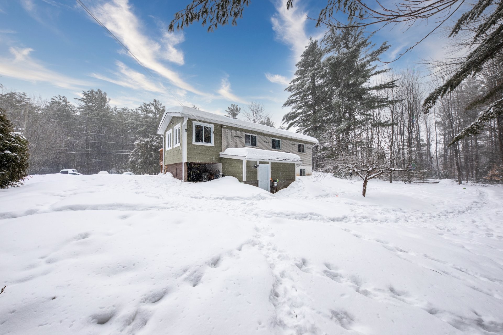 









330


Côte St-Paul

,
Saint-Colomban,




QC
J5K1Z7

