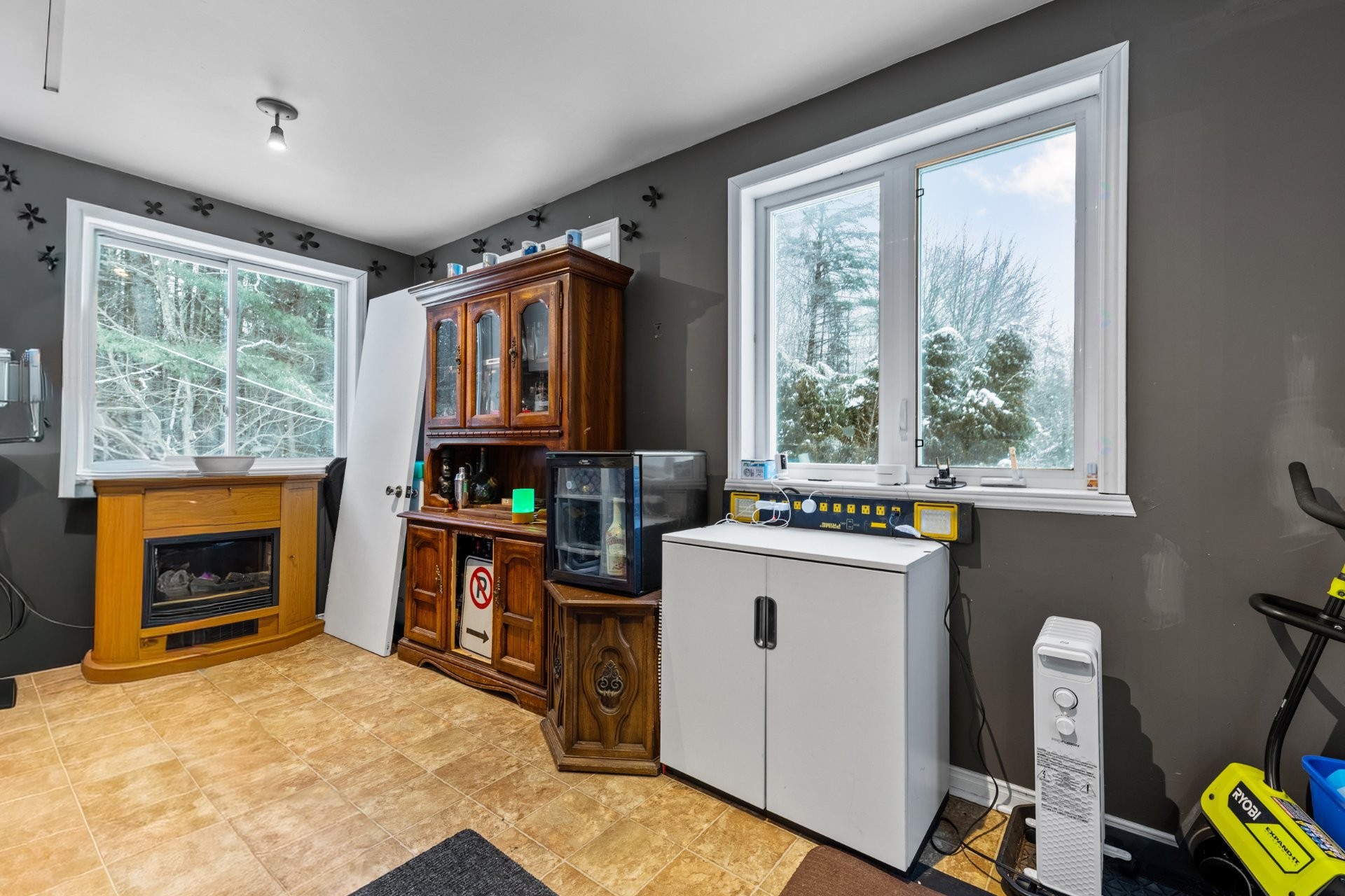 









330


Côte St-Paul

,
Saint-Colomban,




QC
J5K1Z7

