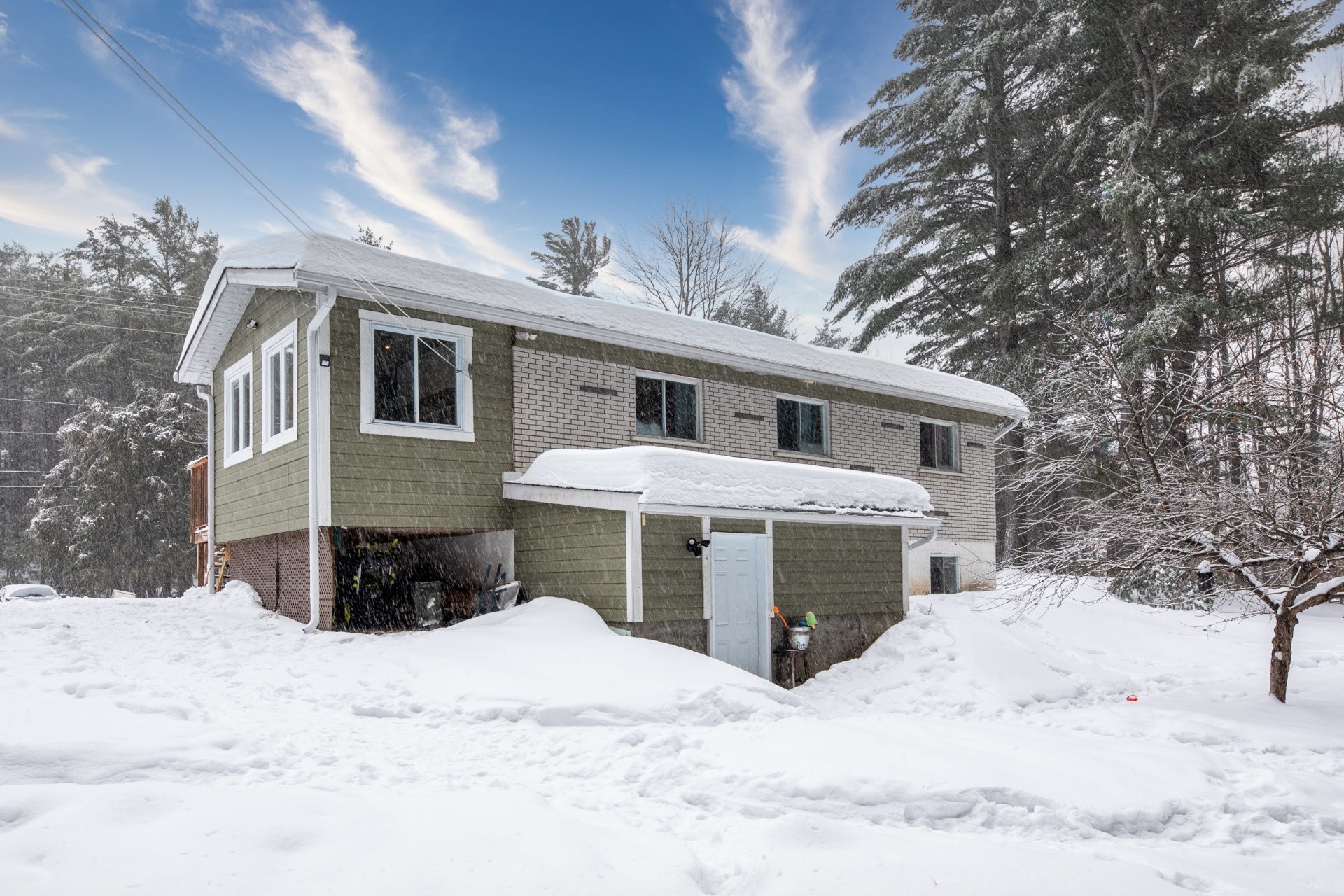 









330


Côte St-Paul

,
Saint-Colomban,




QC
J5K1Z7

