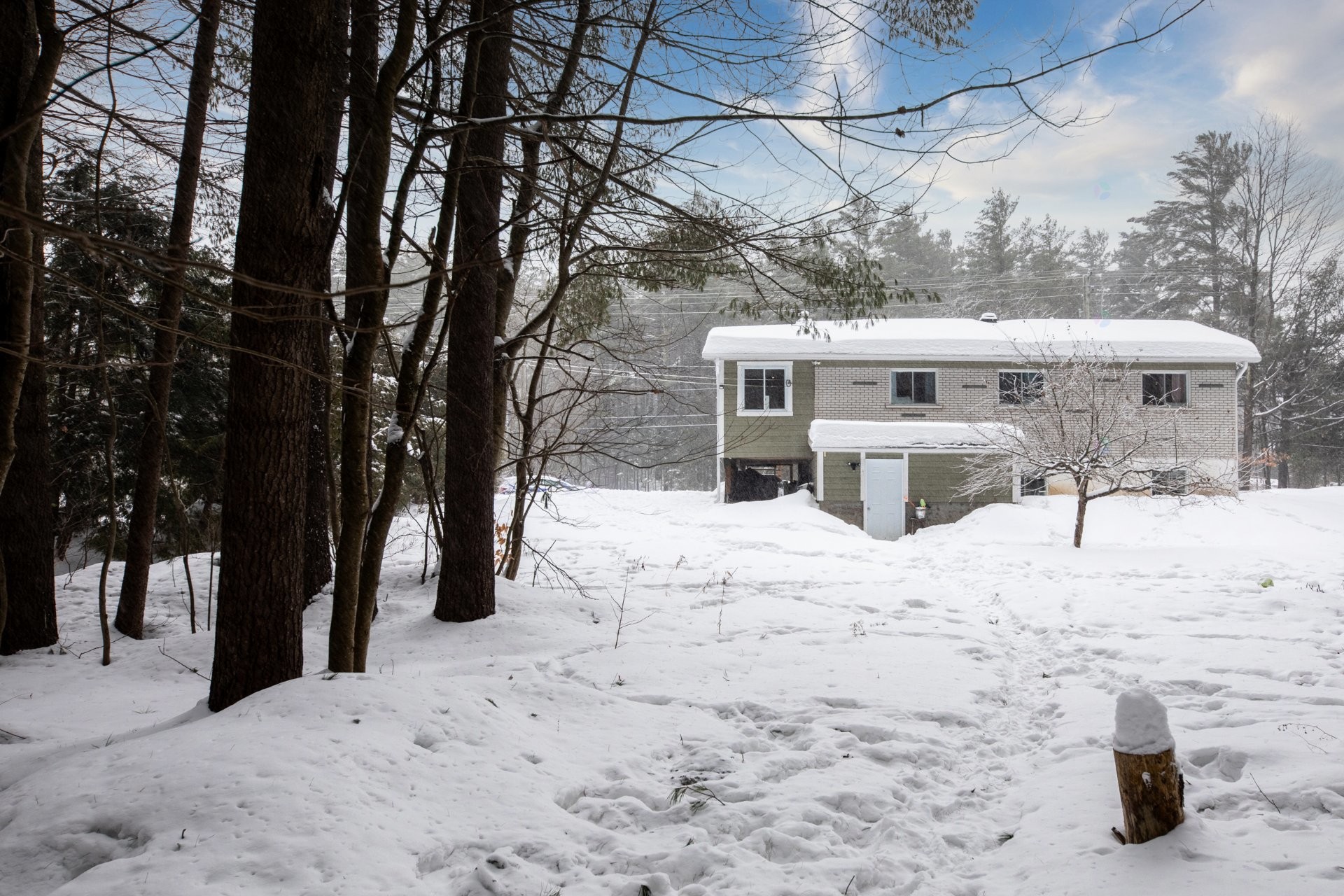 









330


Côte St-Paul

,
Saint-Colomban,




QC
J5K1Z7

