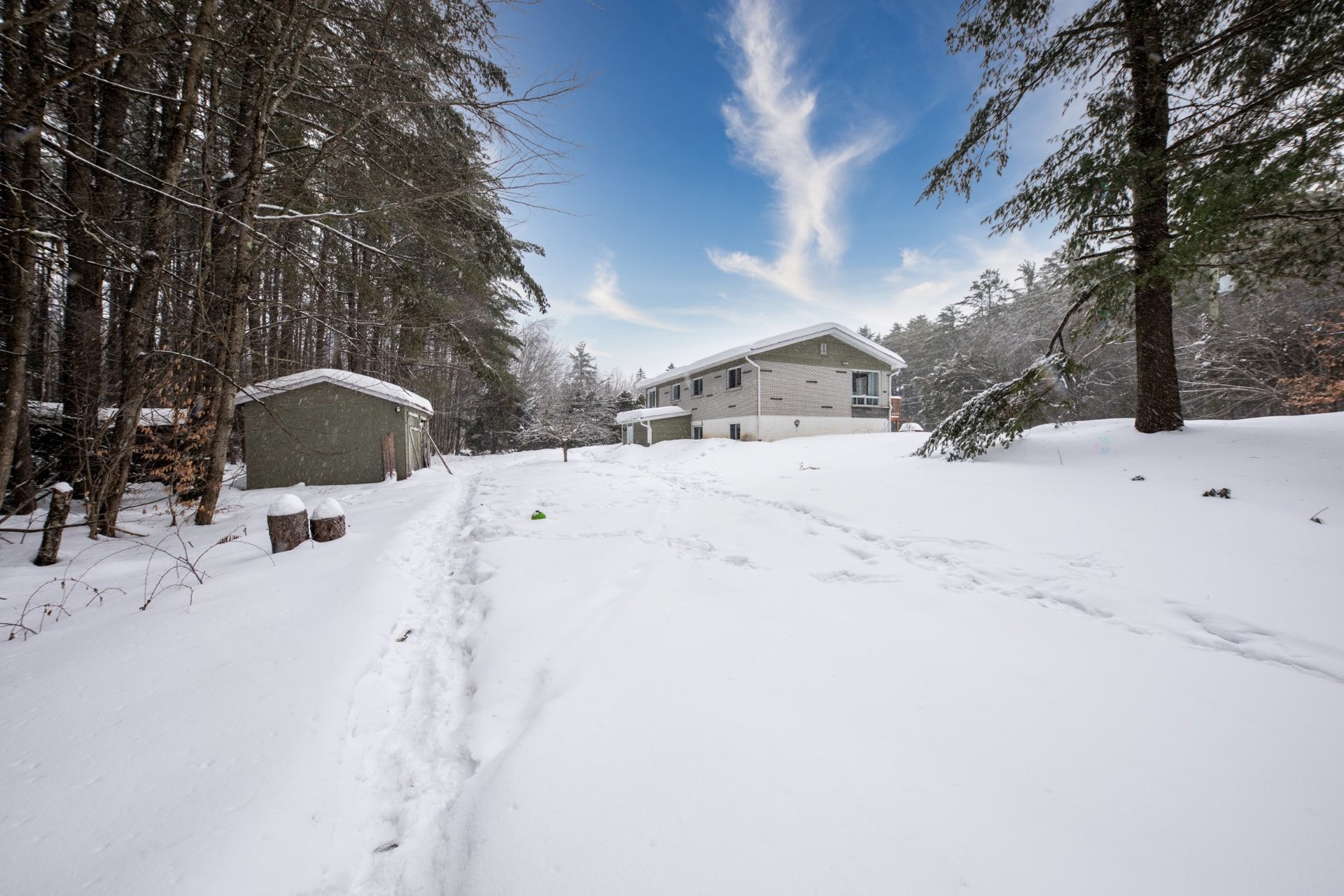 









330


Côte St-Paul

,
Saint-Colomban,




QC
J5K1Z7

