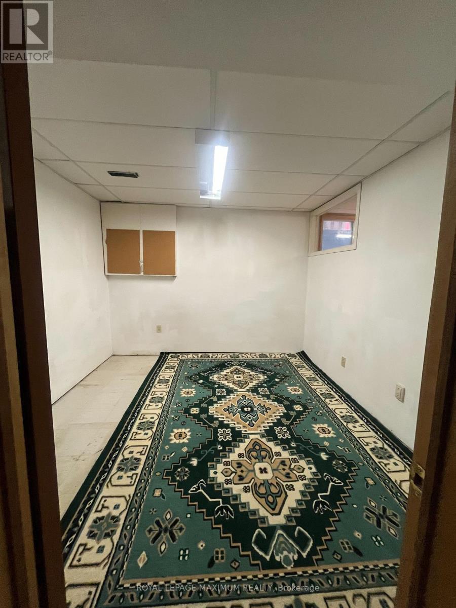 












57 PLOWSHARE CRESCENT

,
Toronto,




Ontario
M9V4Y1

