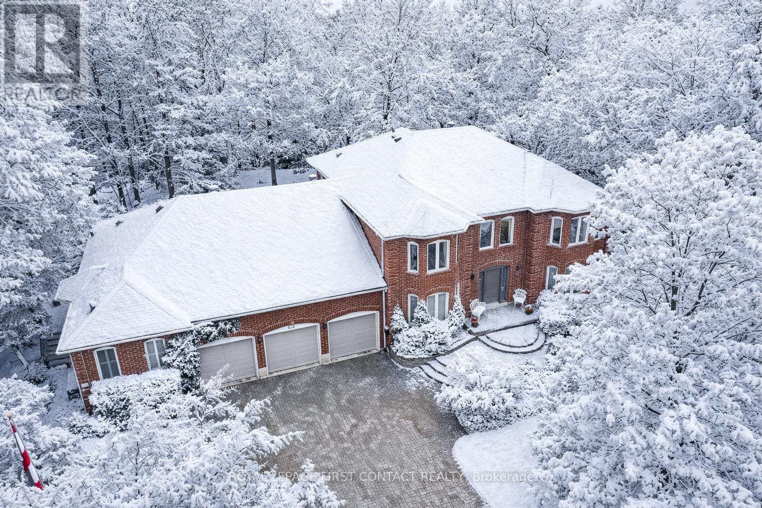 












68 ALANA DRIVE

,
Springwater,




Ontario
L4N7K8

