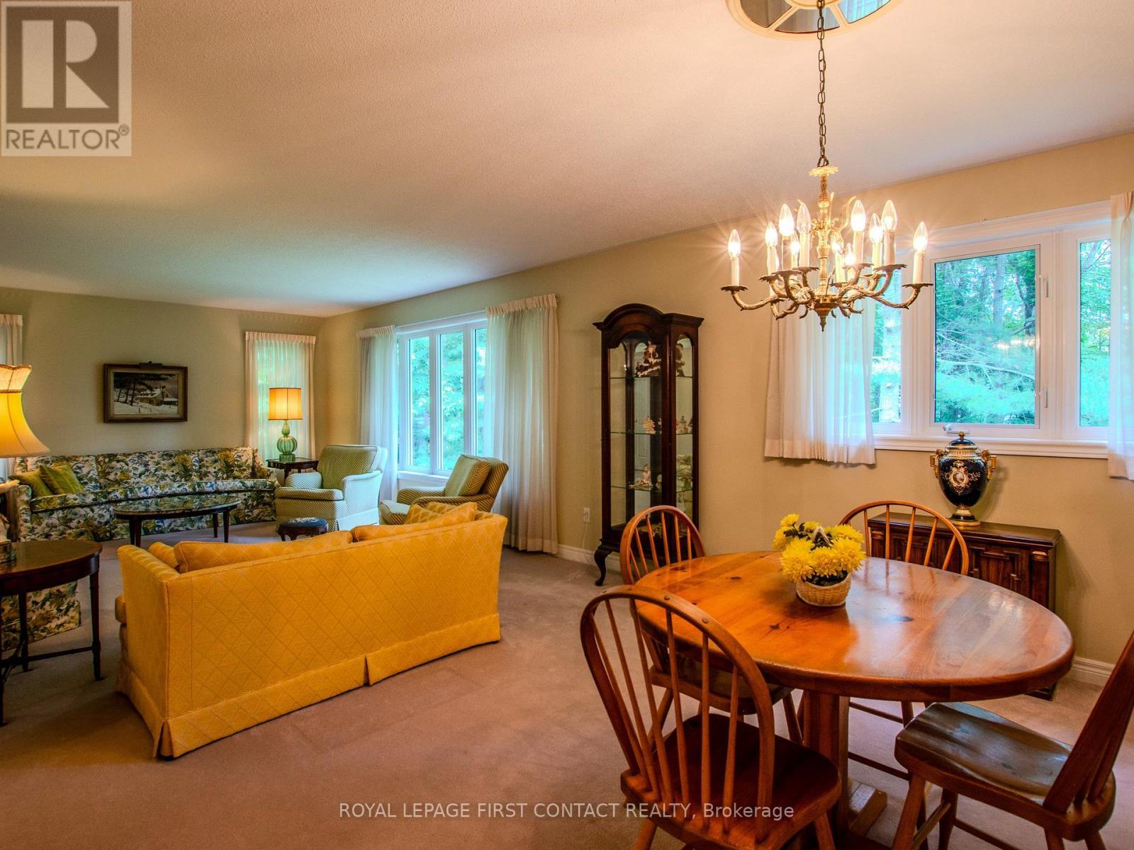 












68 ALANA DRIVE

,
Springwater,




Ontario
L4N7K8

