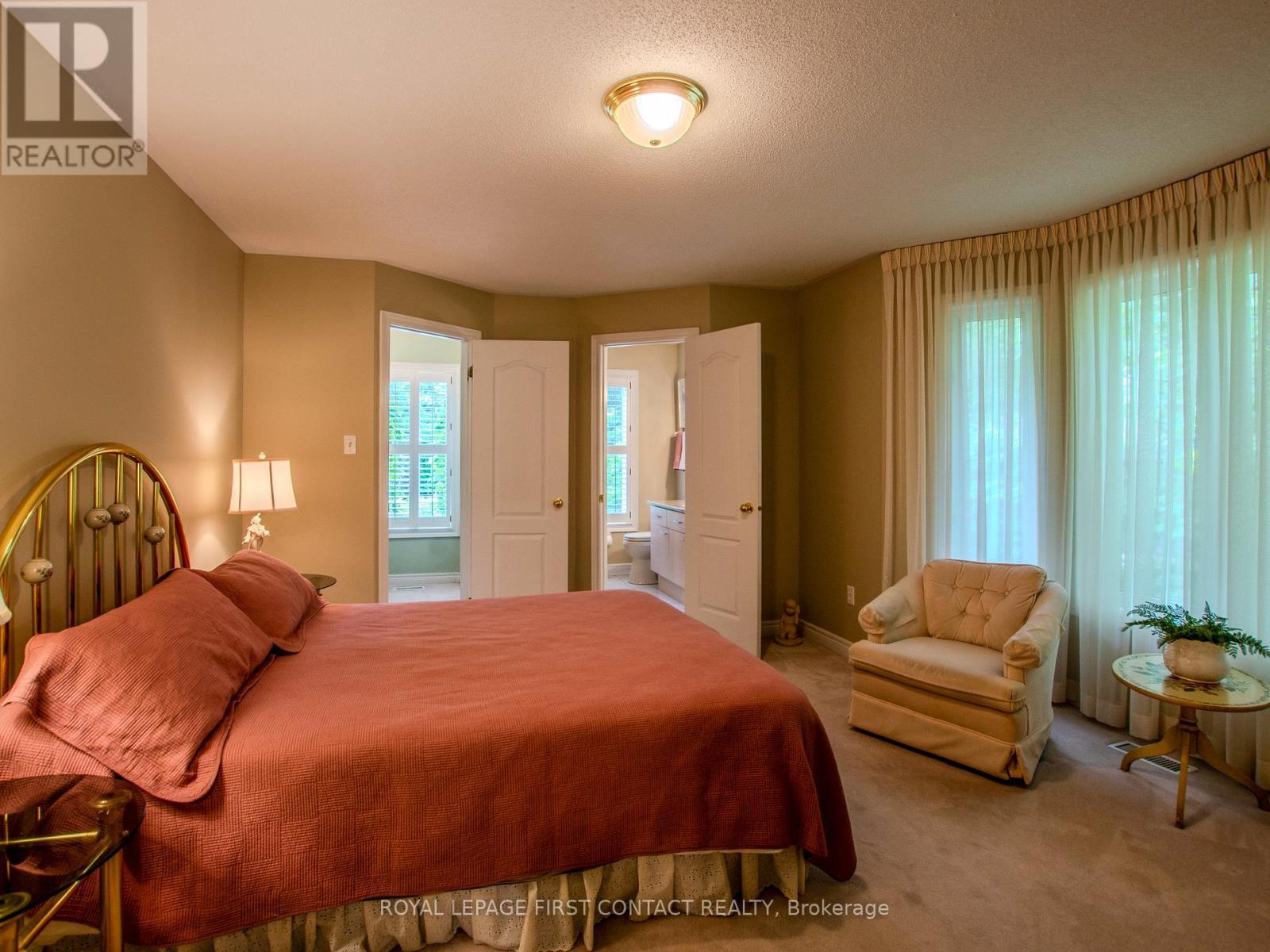 












68 ALANA DRIVE

,
Springwater,




Ontario
L4N7K8

