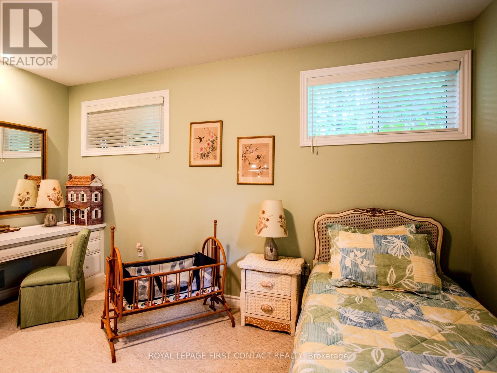 












68 ALANA DRIVE

,
Springwater,




Ontario
L4N7K8

