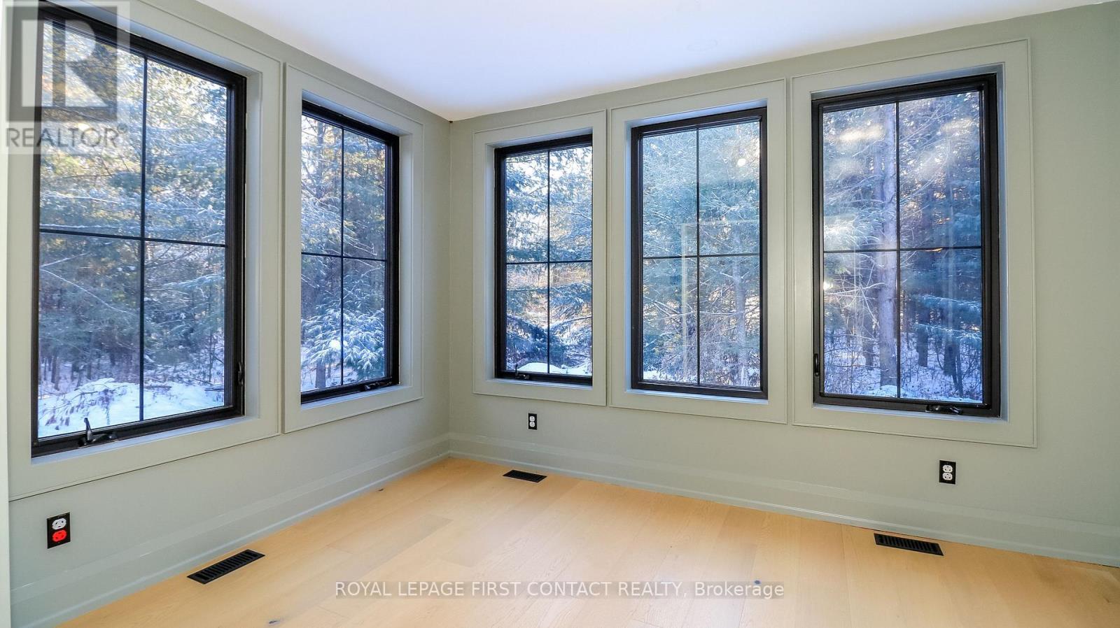 












4033 BOYD ROAD

,
Severn,




Ontario
L0K2B0

