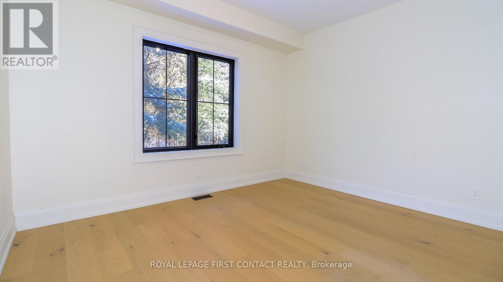 












4033 BOYD ROAD

,
Severn,




Ontario
L0K2B0

