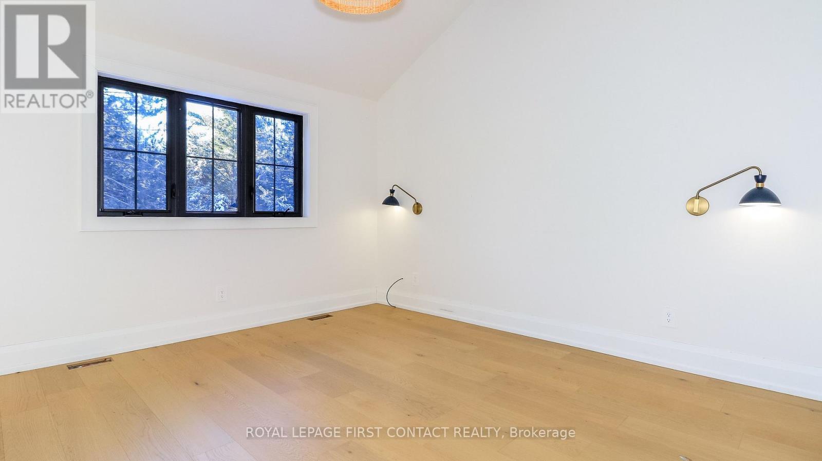 












4033 BOYD ROAD

,
Severn,




Ontario
L0K2B0

