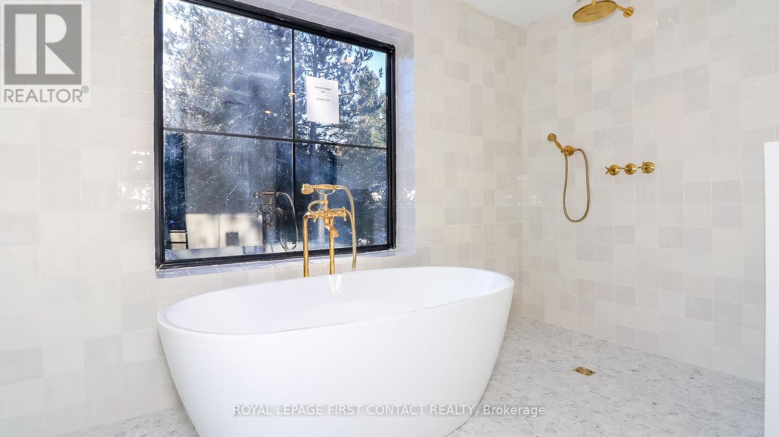 












4033 BOYD ROAD

,
Severn,




Ontario
L0K2B0

