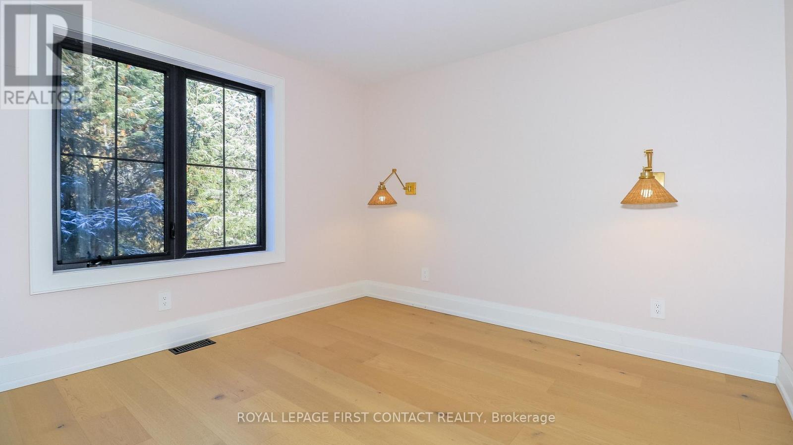 












4033 BOYD ROAD

,
Severn,




Ontario
L0K2B0

