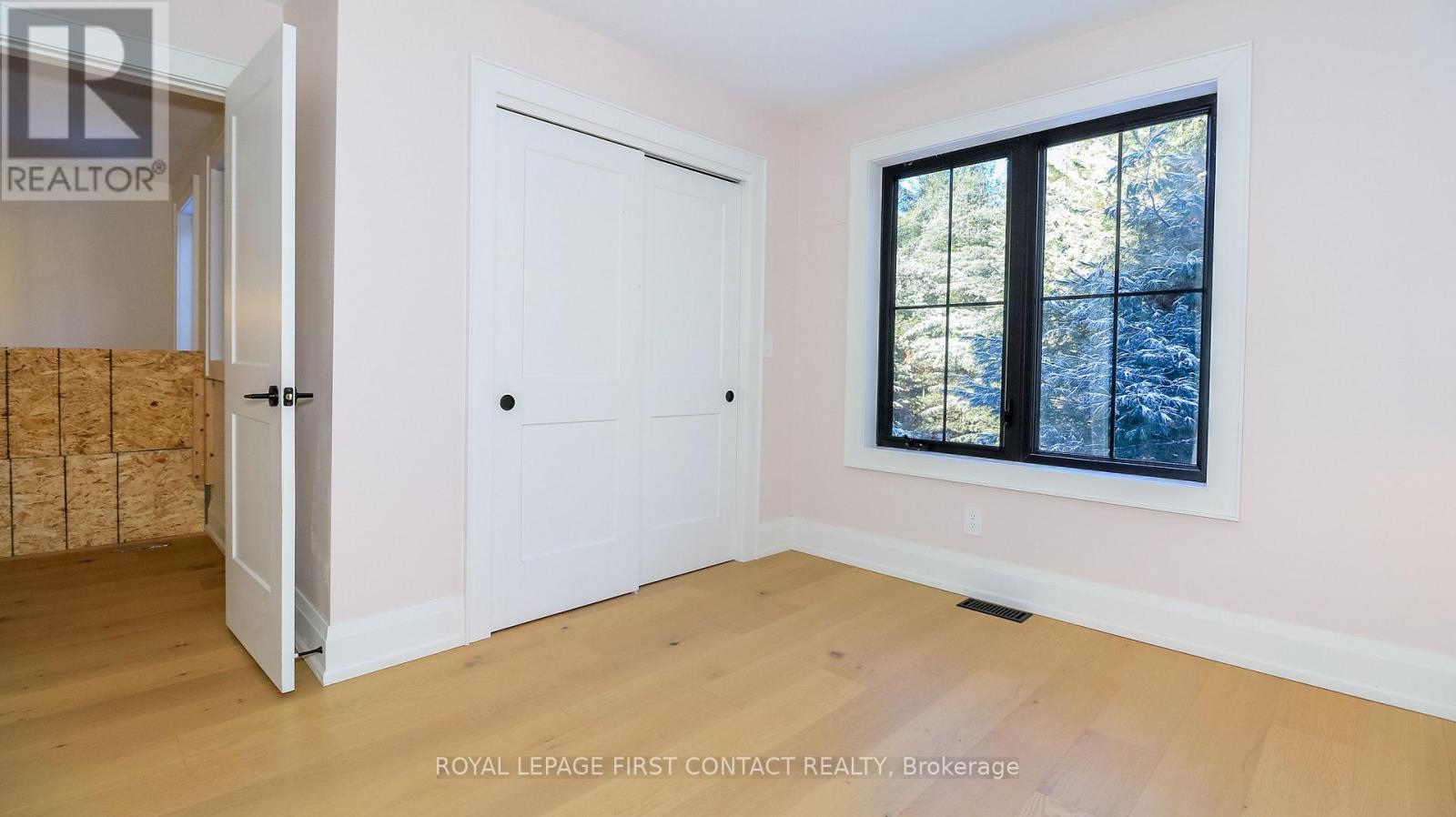 












4033 BOYD ROAD

,
Severn,




Ontario
L0K2B0

