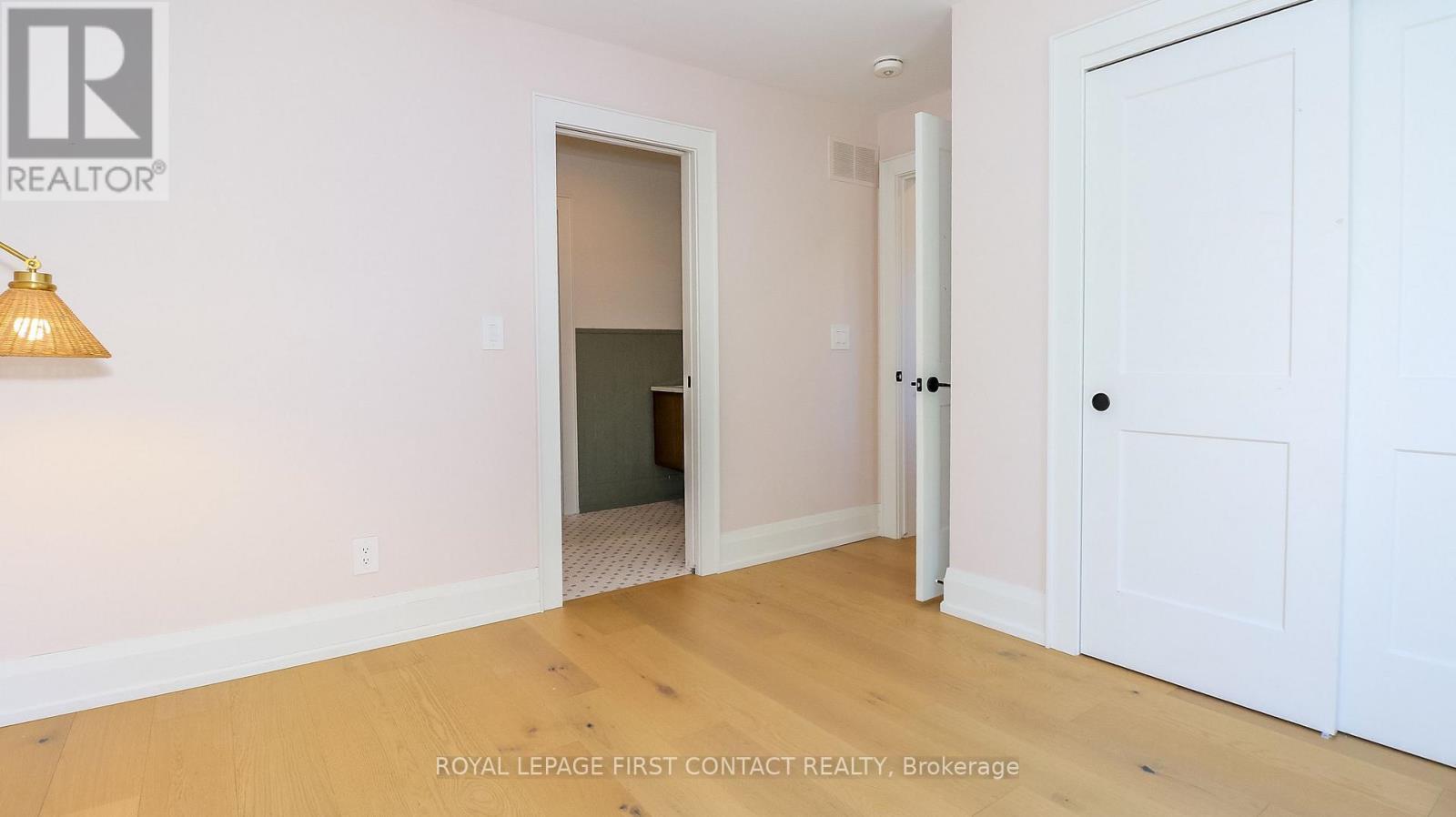 












4033 BOYD ROAD

,
Severn,




Ontario
L0K2B0

