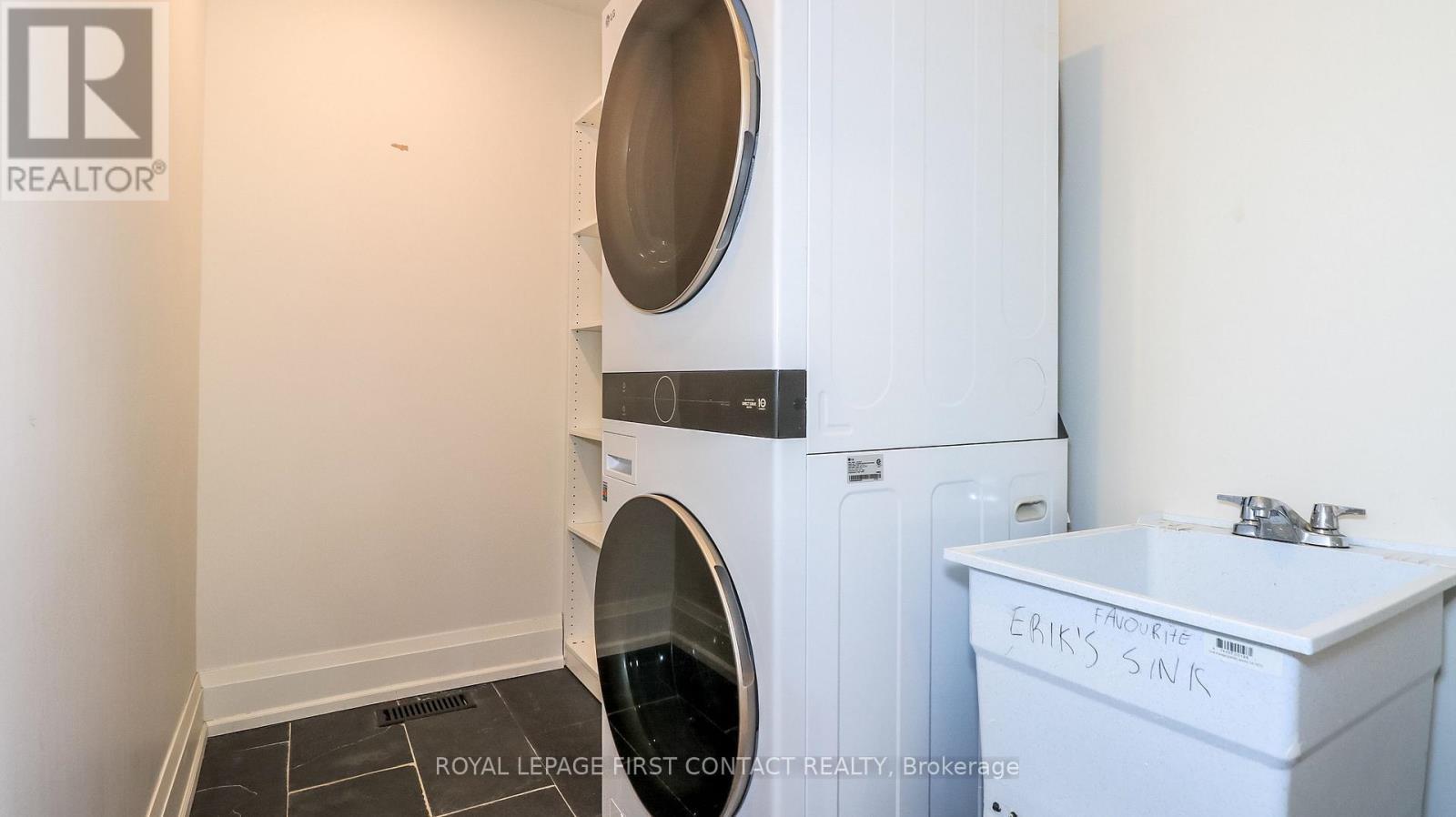 












4033 BOYD ROAD

,
Severn,




Ontario
L0K2B0

