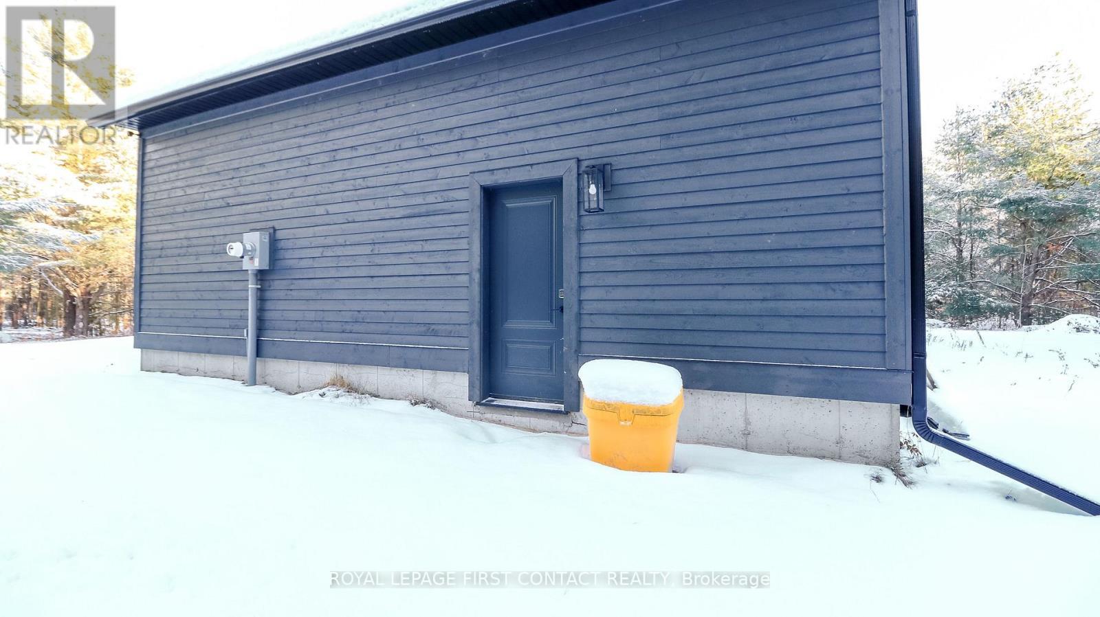 












4033 BOYD ROAD

,
Severn,




Ontario
L0K2B0

