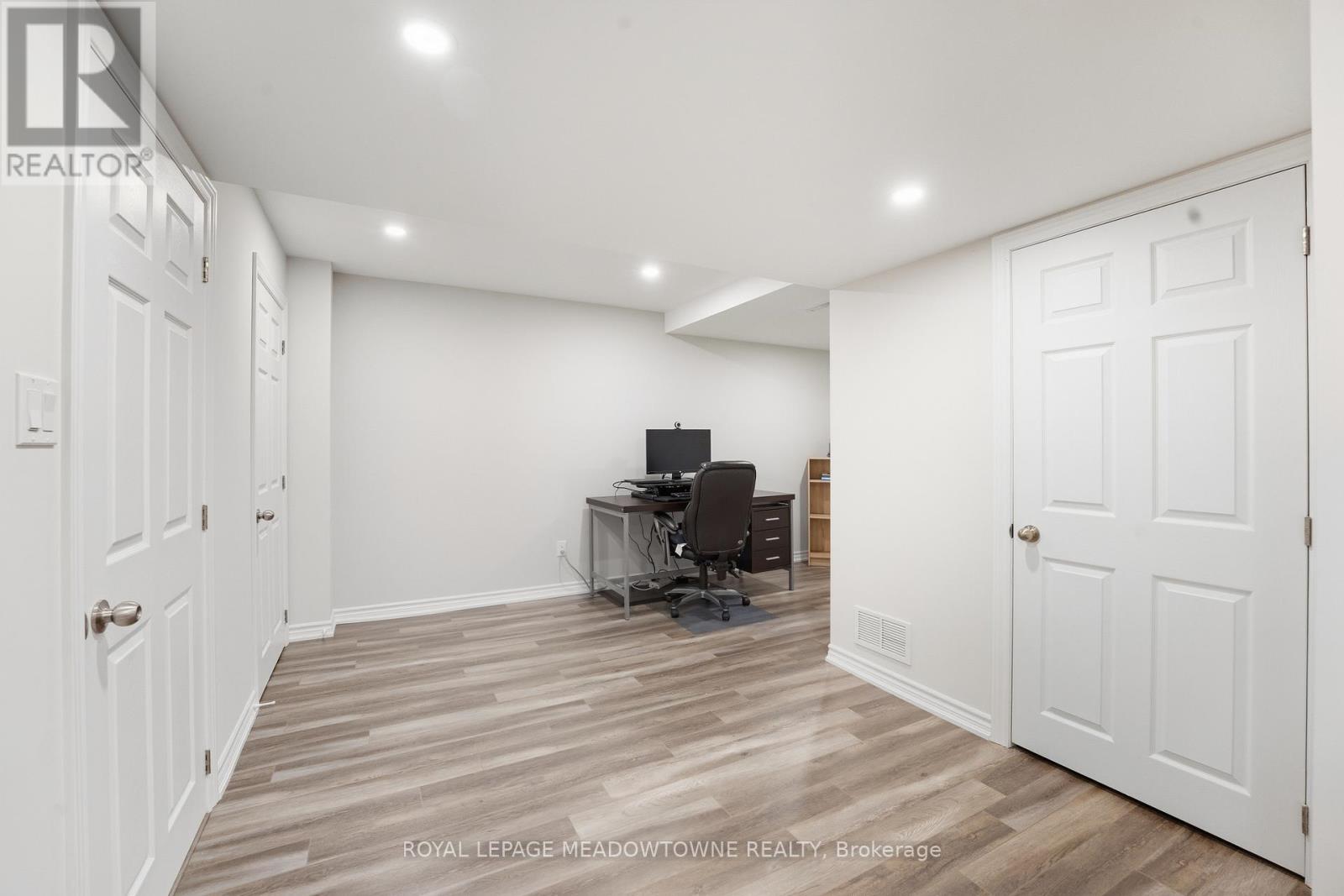 












355 GREENLEES CIRCLE

,
Milton,




Ontario
L9T0X2

