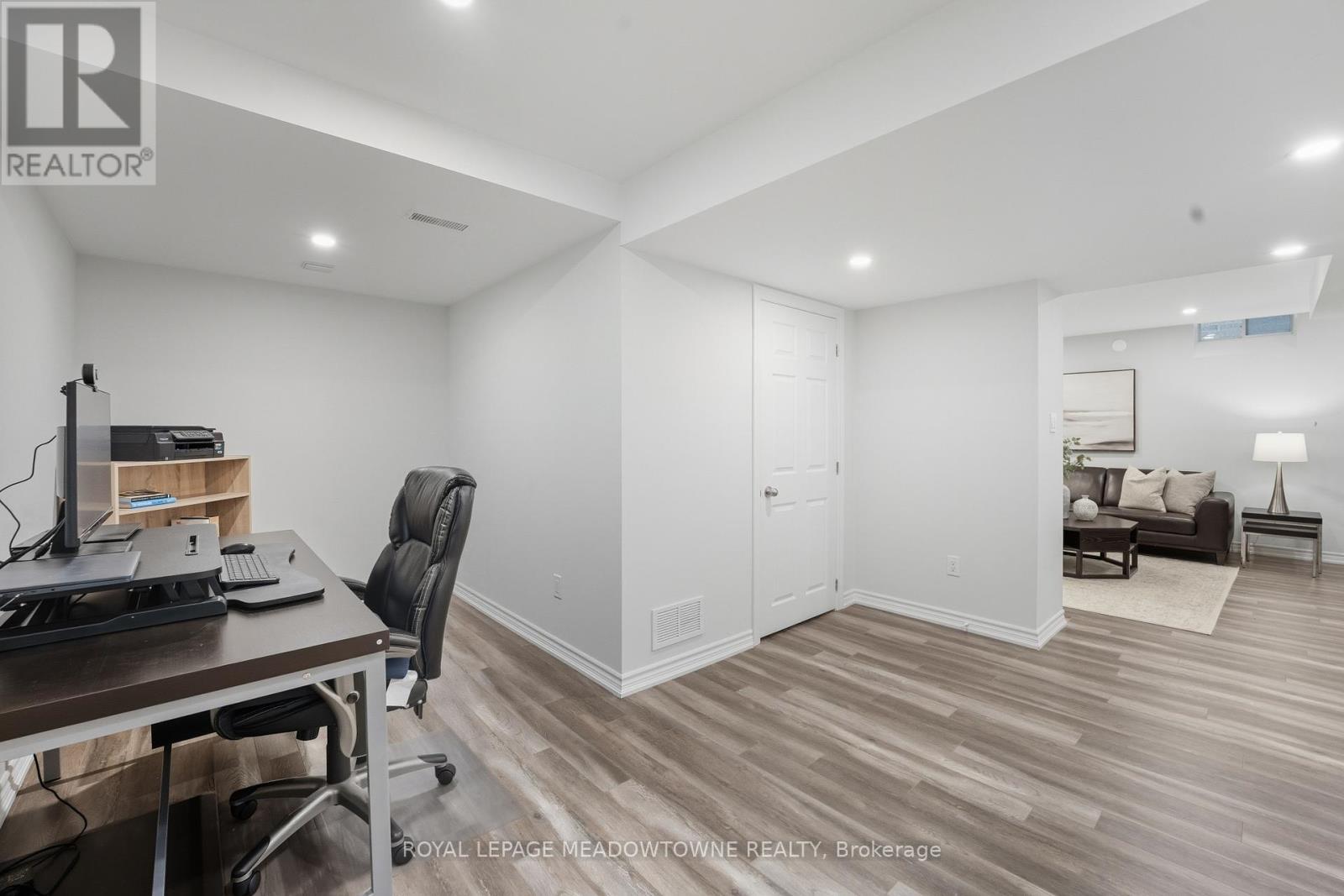 












355 GREENLEES CIRCLE

,
Milton,




Ontario
L9T0X2

