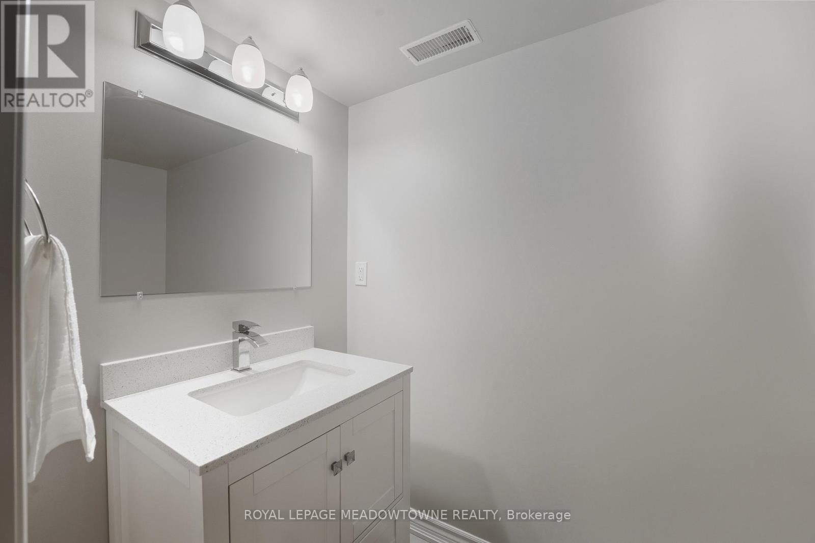 












355 GREENLEES CIRCLE

,
Milton,




Ontario
L9T0X2

