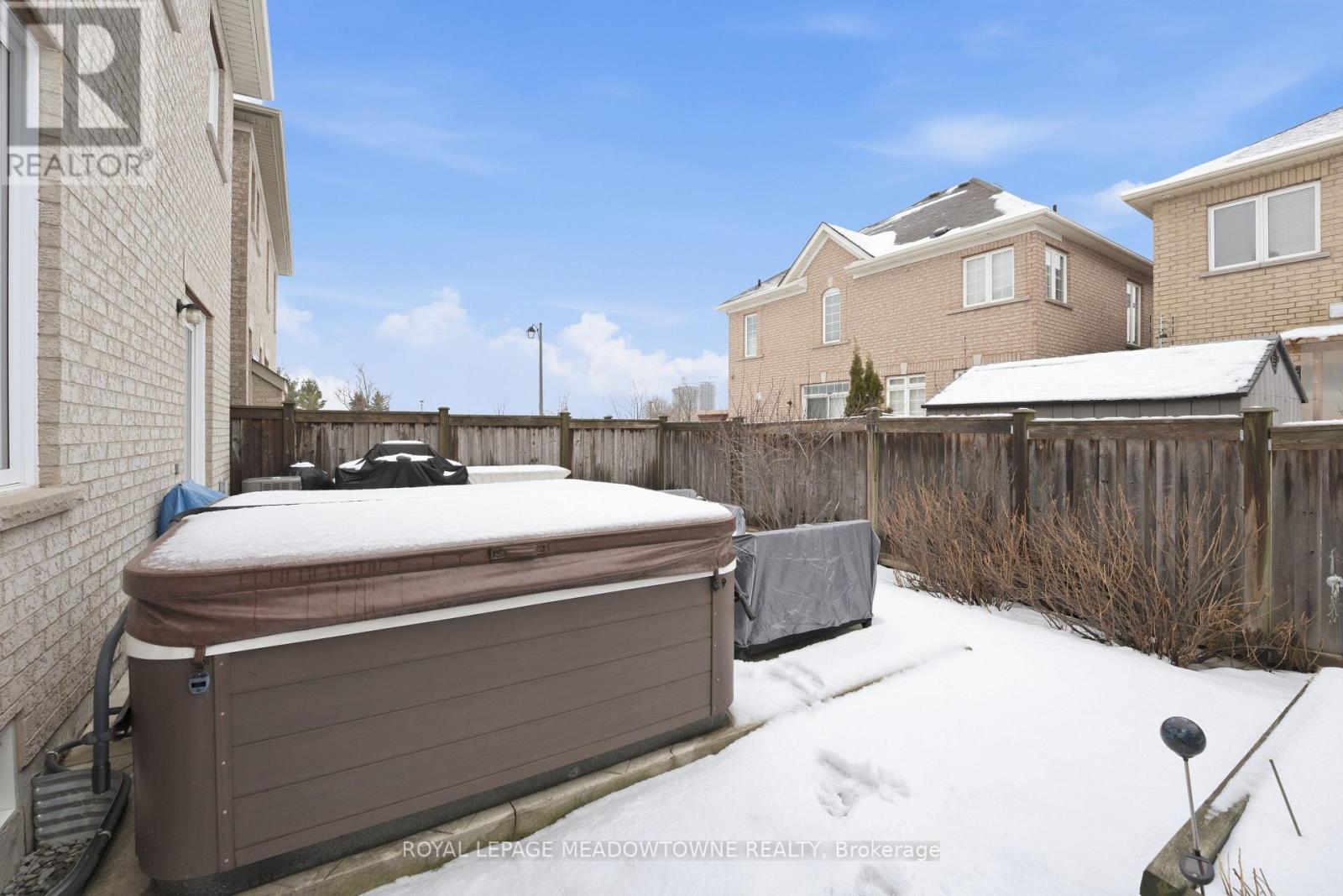 












355 GREENLEES CIRCLE

,
Milton,




Ontario
L9T0X2

