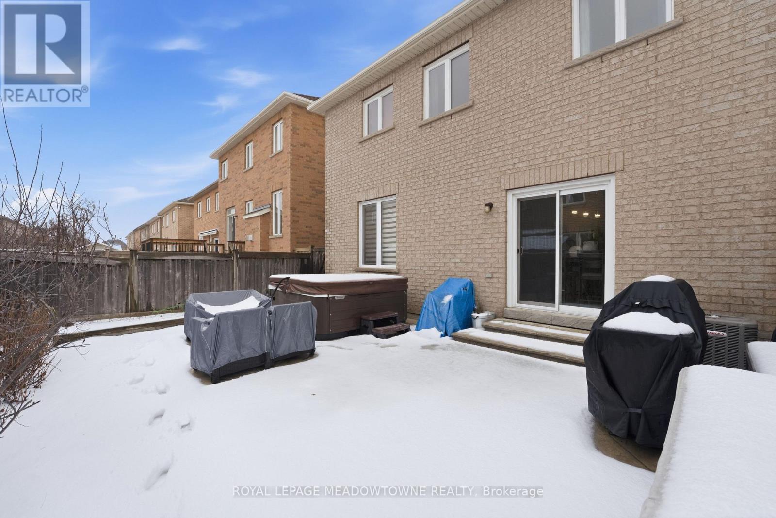 












355 GREENLEES CIRCLE

,
Milton,




Ontario
L9T0X2


