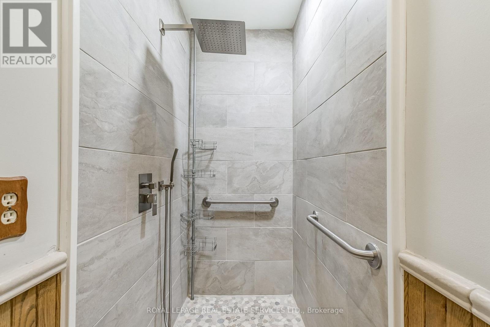 












4261 BRIDLEPATH TRAIL

,
Mississauga,




Ontario
L5L3K3

