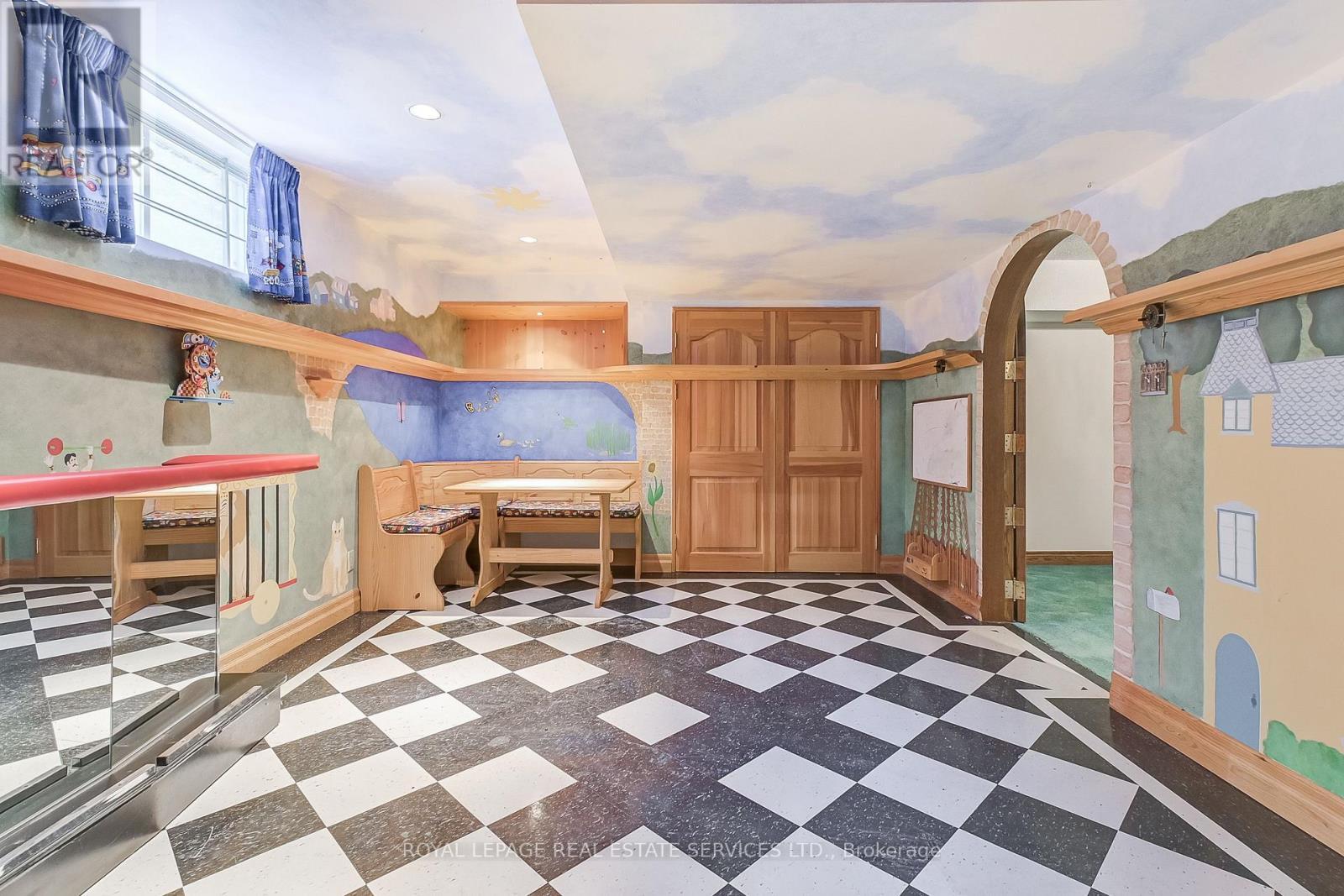 












4261 BRIDLEPATH TRAIL

,
Mississauga,




Ontario
L5L3K3

