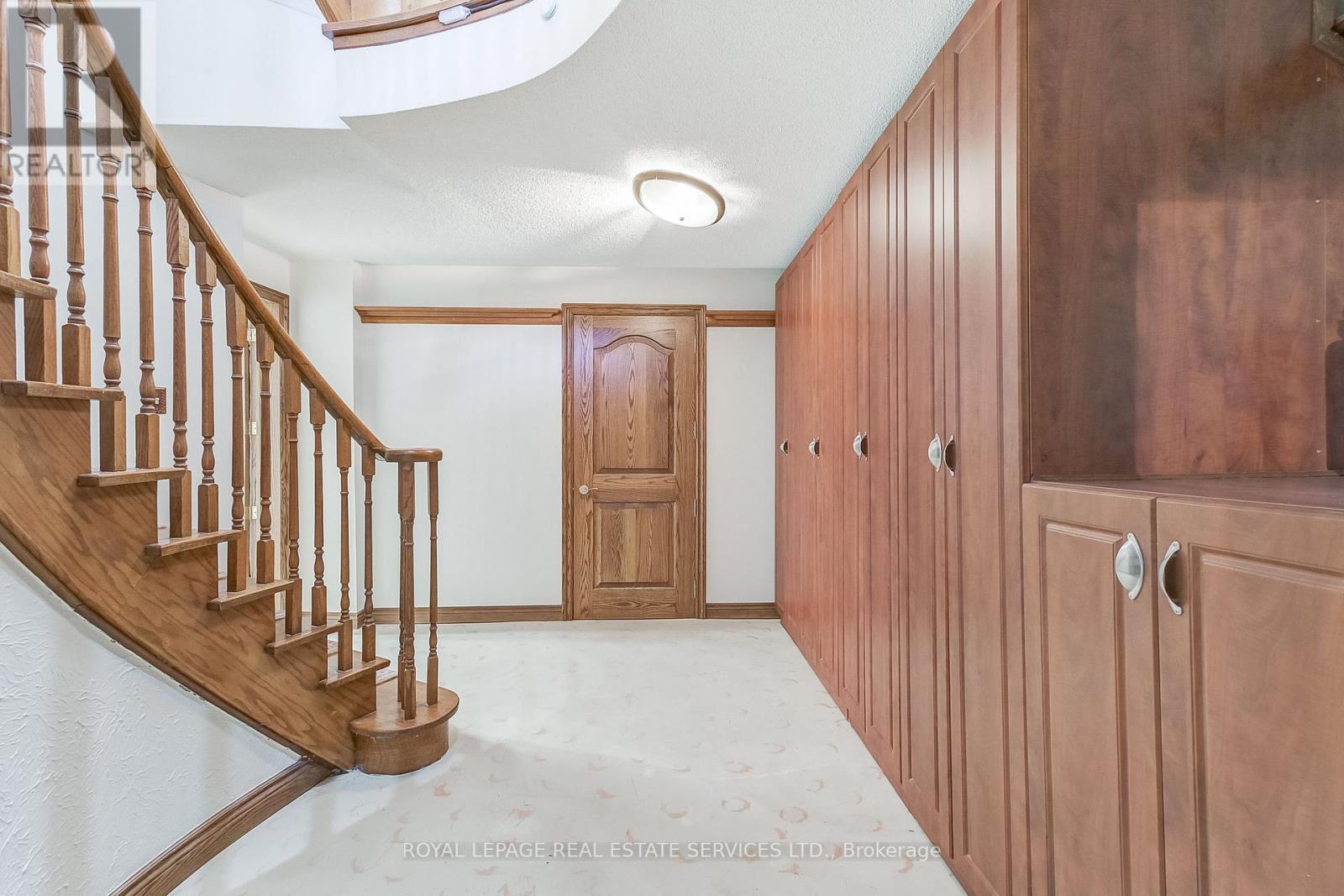 












4261 BRIDLEPATH TRAIL

,
Mississauga,




Ontario
L5L3K3

