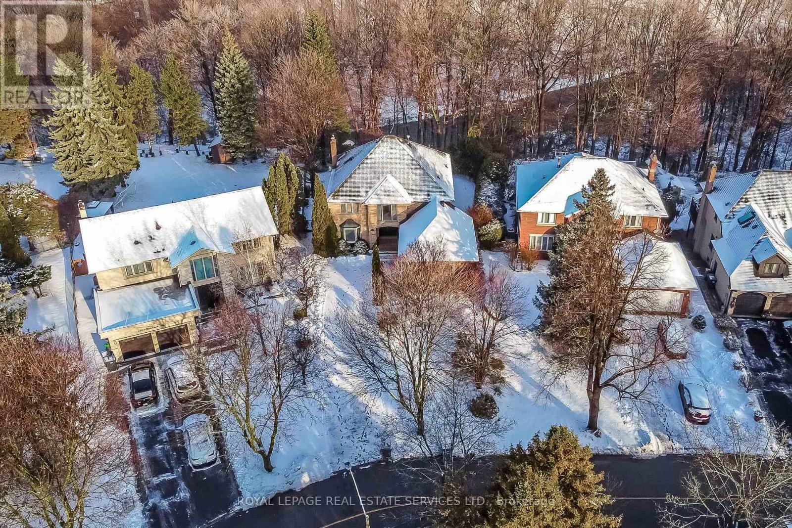 












4261 BRIDLEPATH TRAIL

,
Mississauga,




Ontario
L5L3K3

