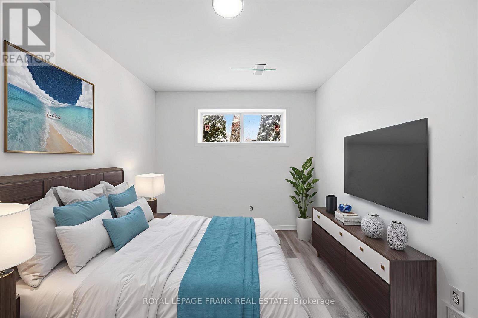 












10 FLAVELLE CRESCENT

,
Kawartha Lakes (Lindsay),




Ontario
K9V6E2

