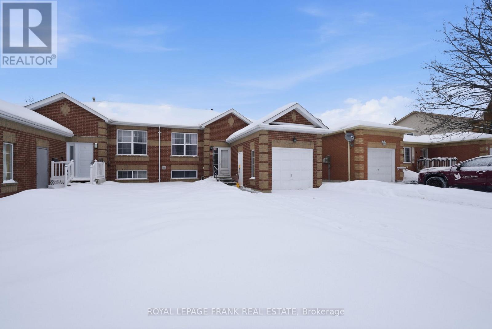 












10 FLAVELLE CRESCENT

,
Kawartha Lakes (Lindsay),




Ontario
K9V6E2

