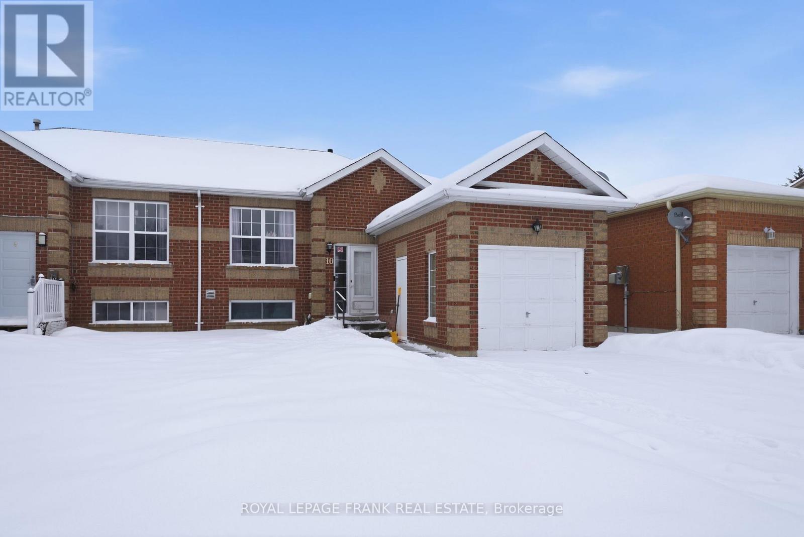 












10 FLAVELLE CRESCENT

,
Kawartha Lakes (Lindsay),




Ontario
K9V6E2


