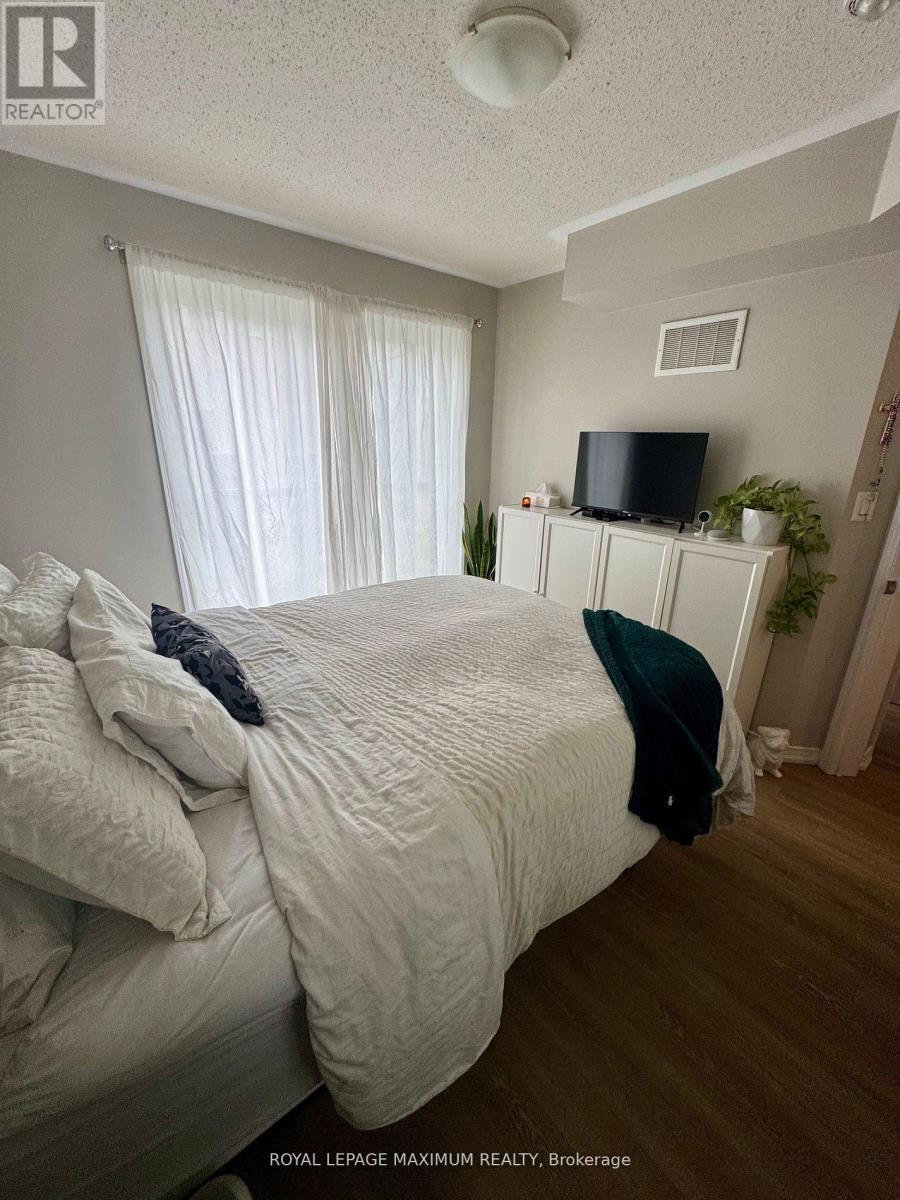 












92 - 30 FIELDWAY ROAD

,
Toronto,




Ontario
M8Z0E3

