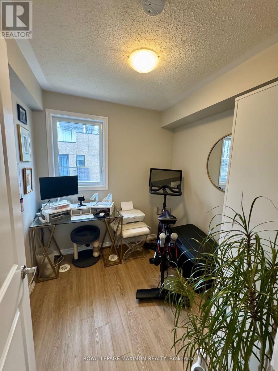 












92 - 30 FIELDWAY ROAD

,
Toronto,




Ontario
M8Z0E3

