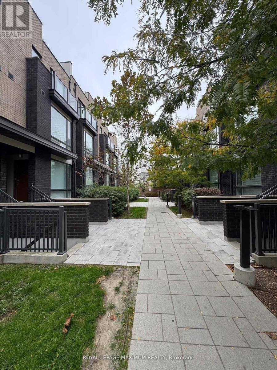 












92 - 30 FIELDWAY ROAD

,
Toronto,




Ontario
M8Z0E3

