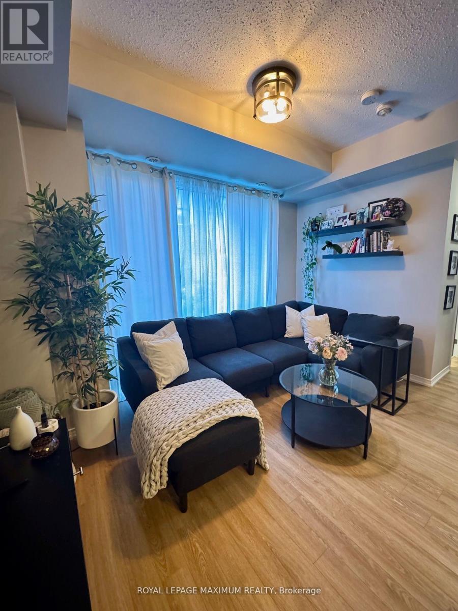 












92 - 30 FIELDWAY ROAD

,
Toronto,




Ontario
M8Z0E3

