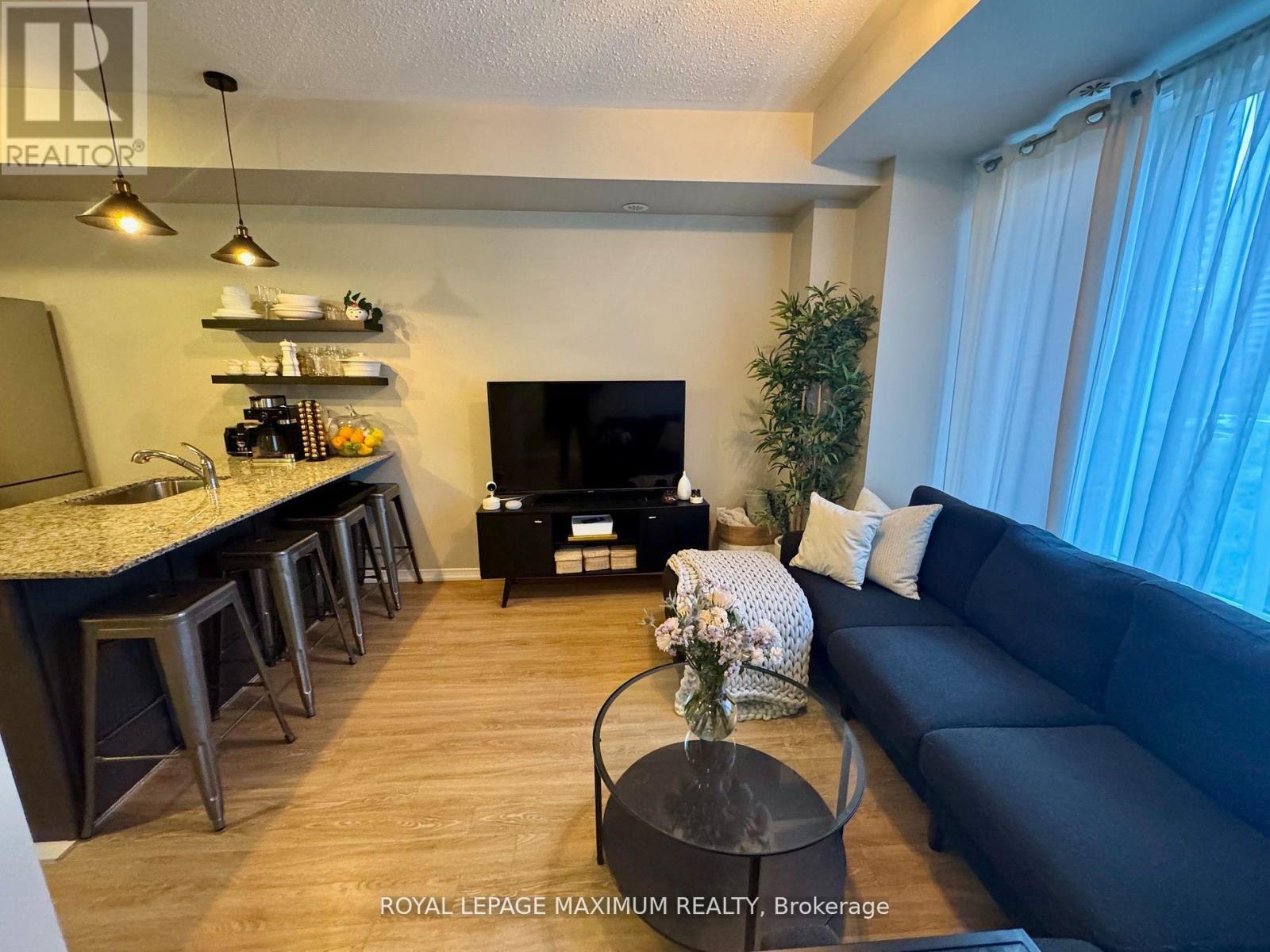 












92 - 30 FIELDWAY ROAD

,
Toronto,




Ontario
M8Z0E3

